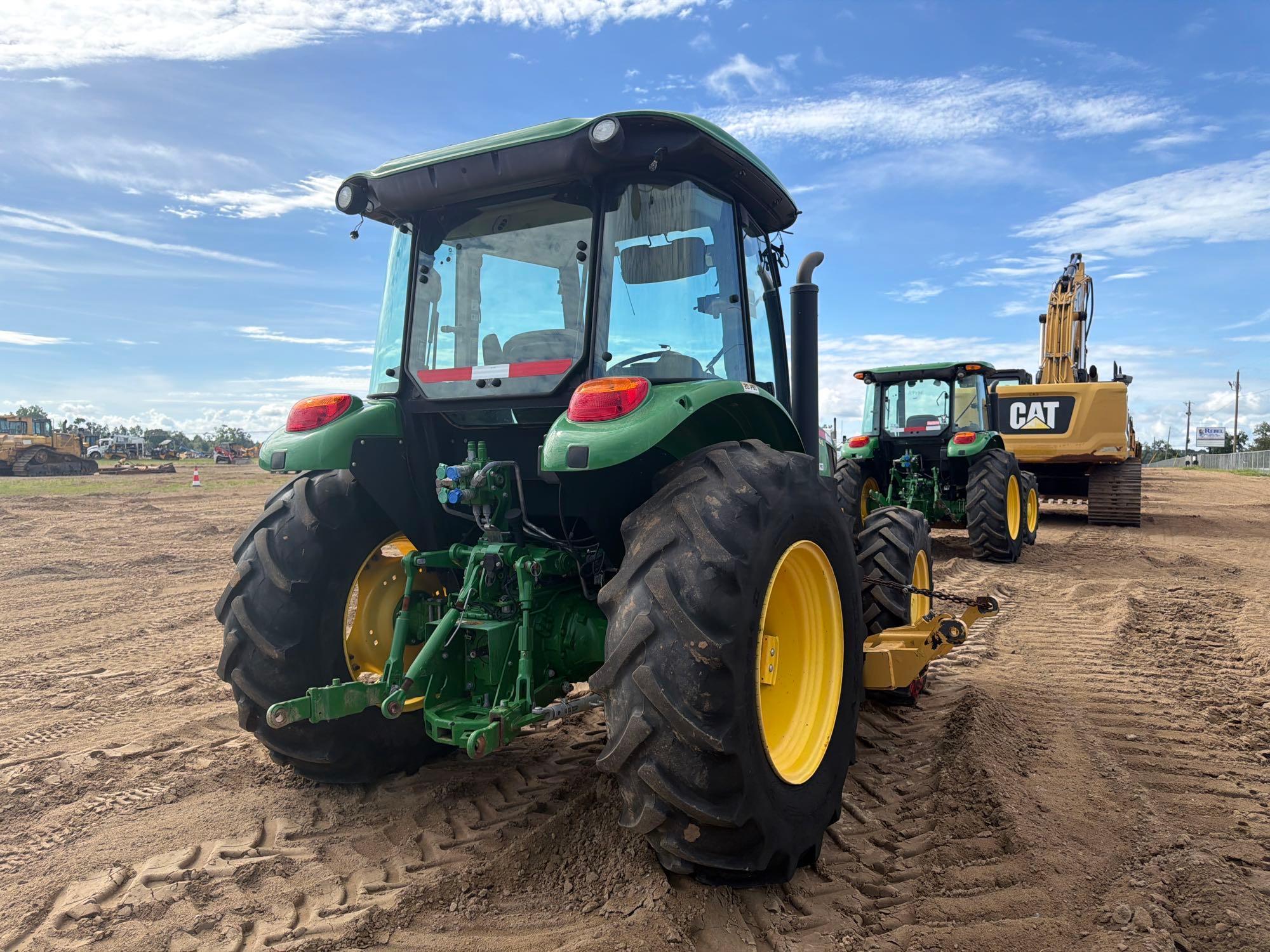 John Deere 5100E