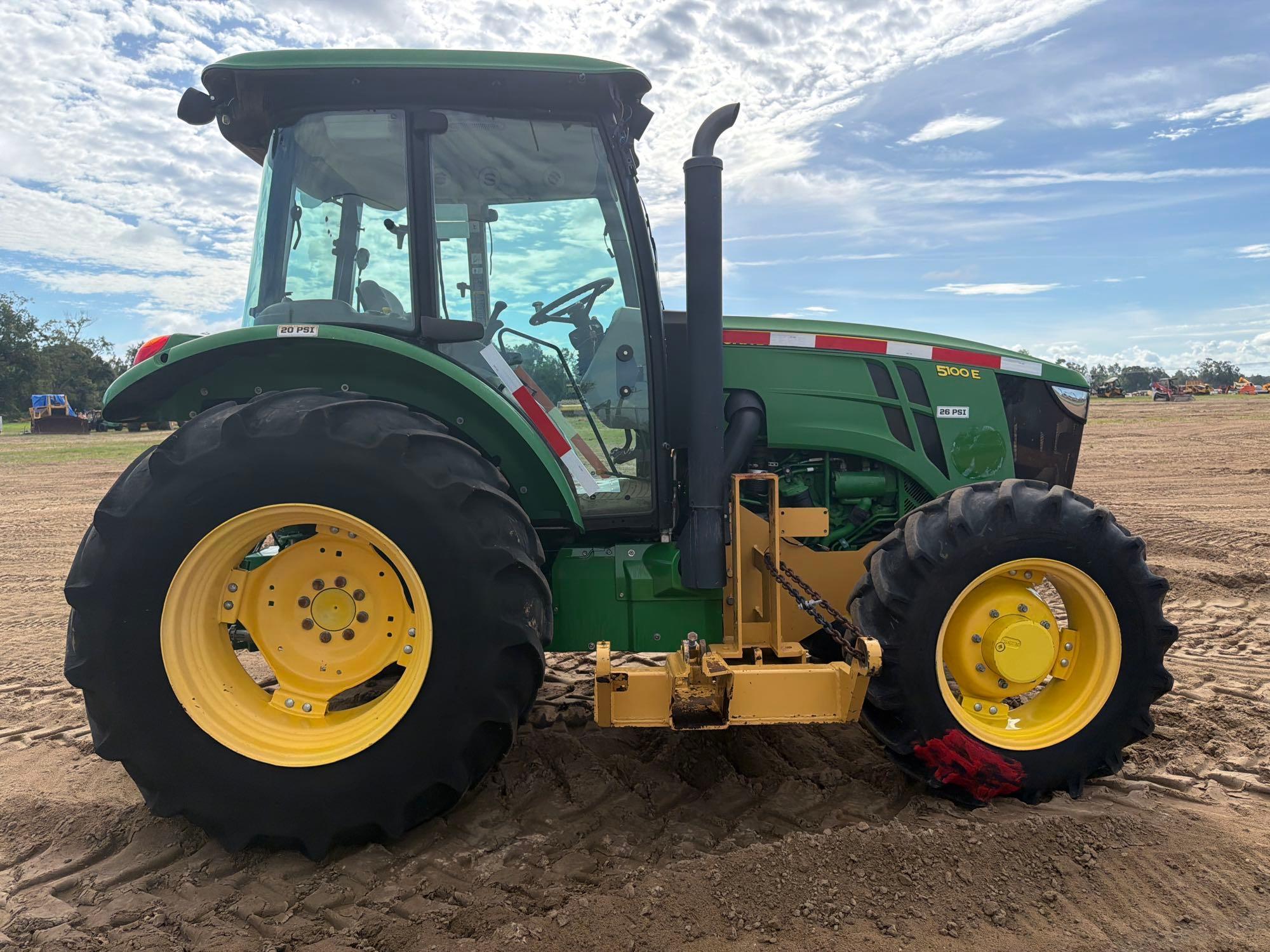John Deere 5100E