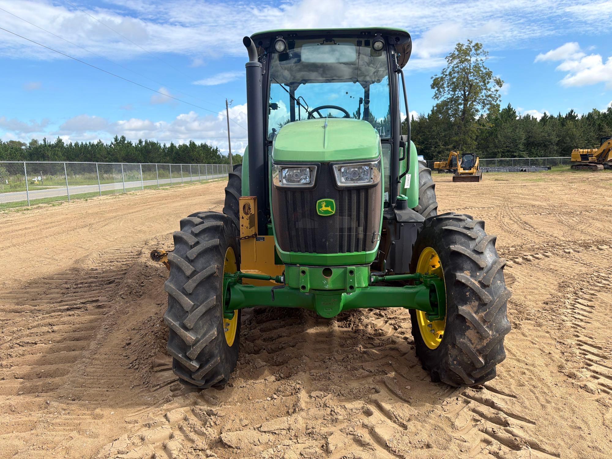John Deere 5100E