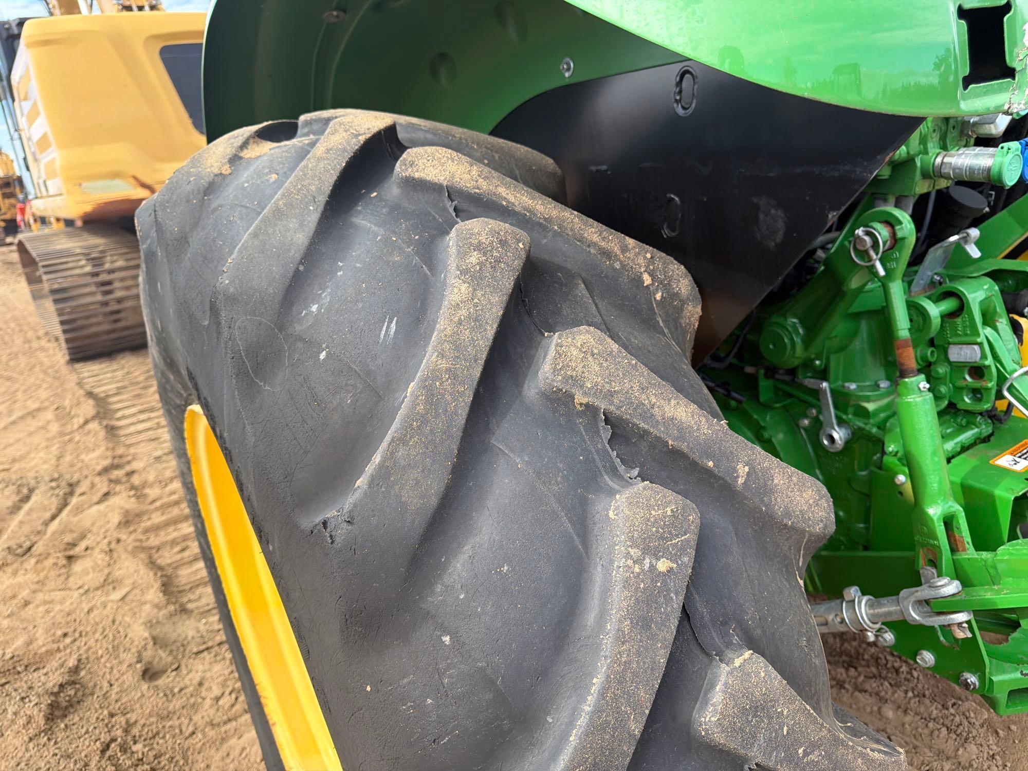 John Deere 5100E