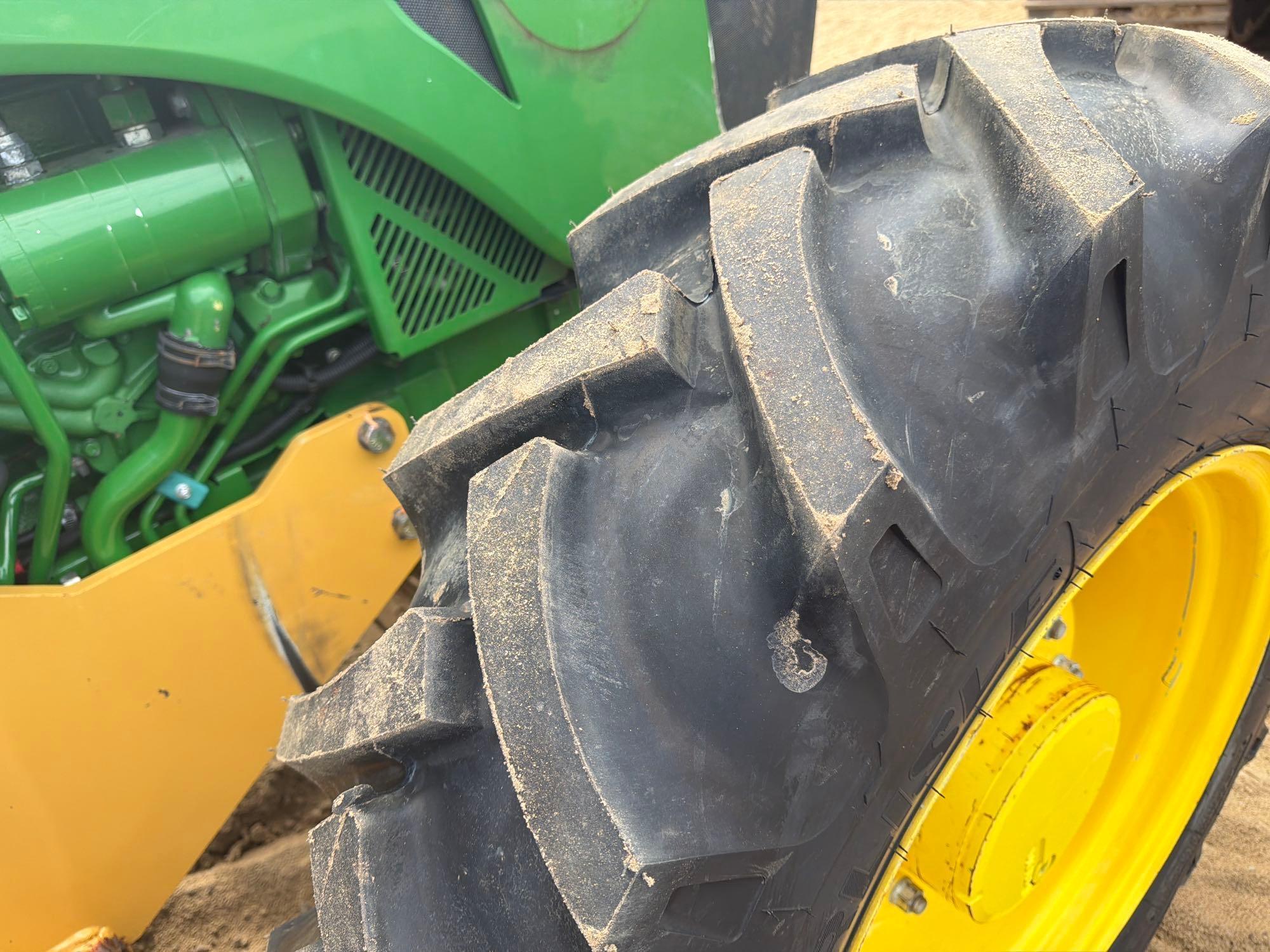 John Deere 5100E