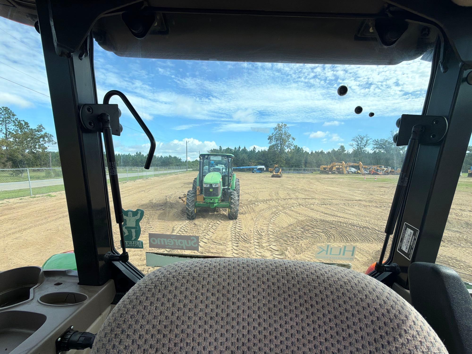 John Deere 5100E