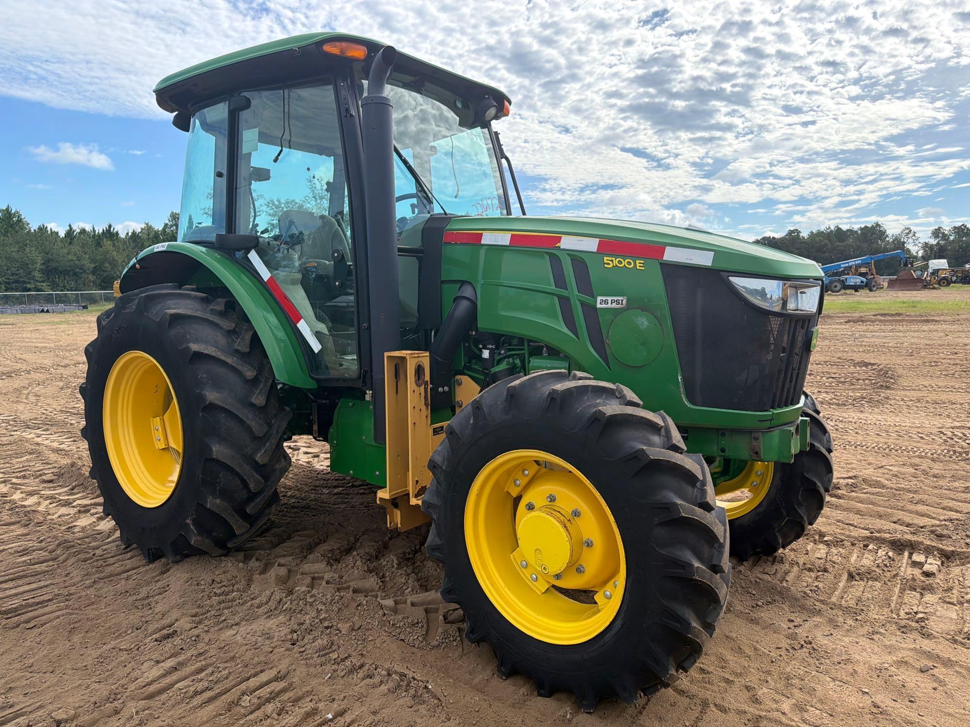 John Deere 5100E