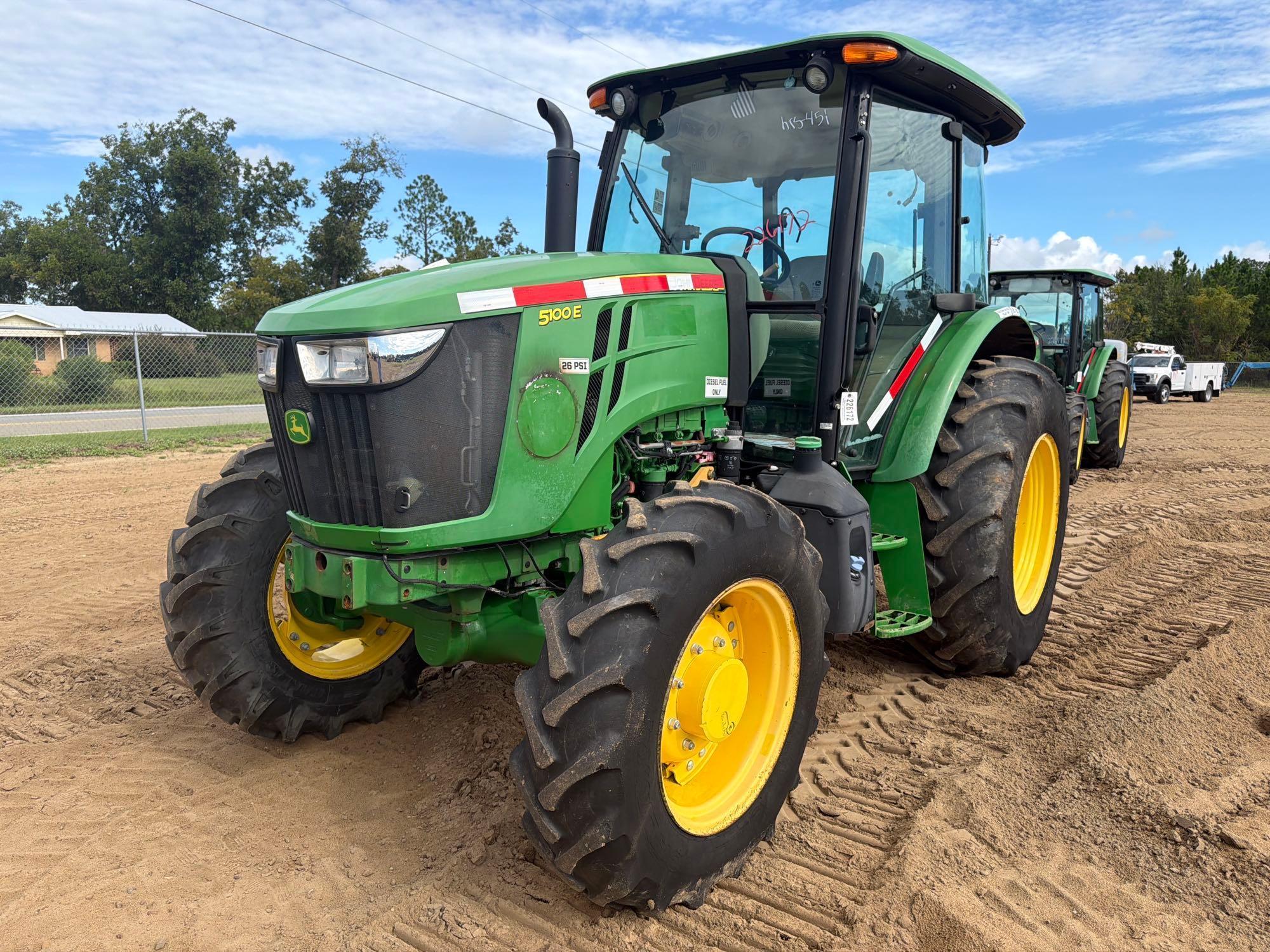 John Deere 5100E