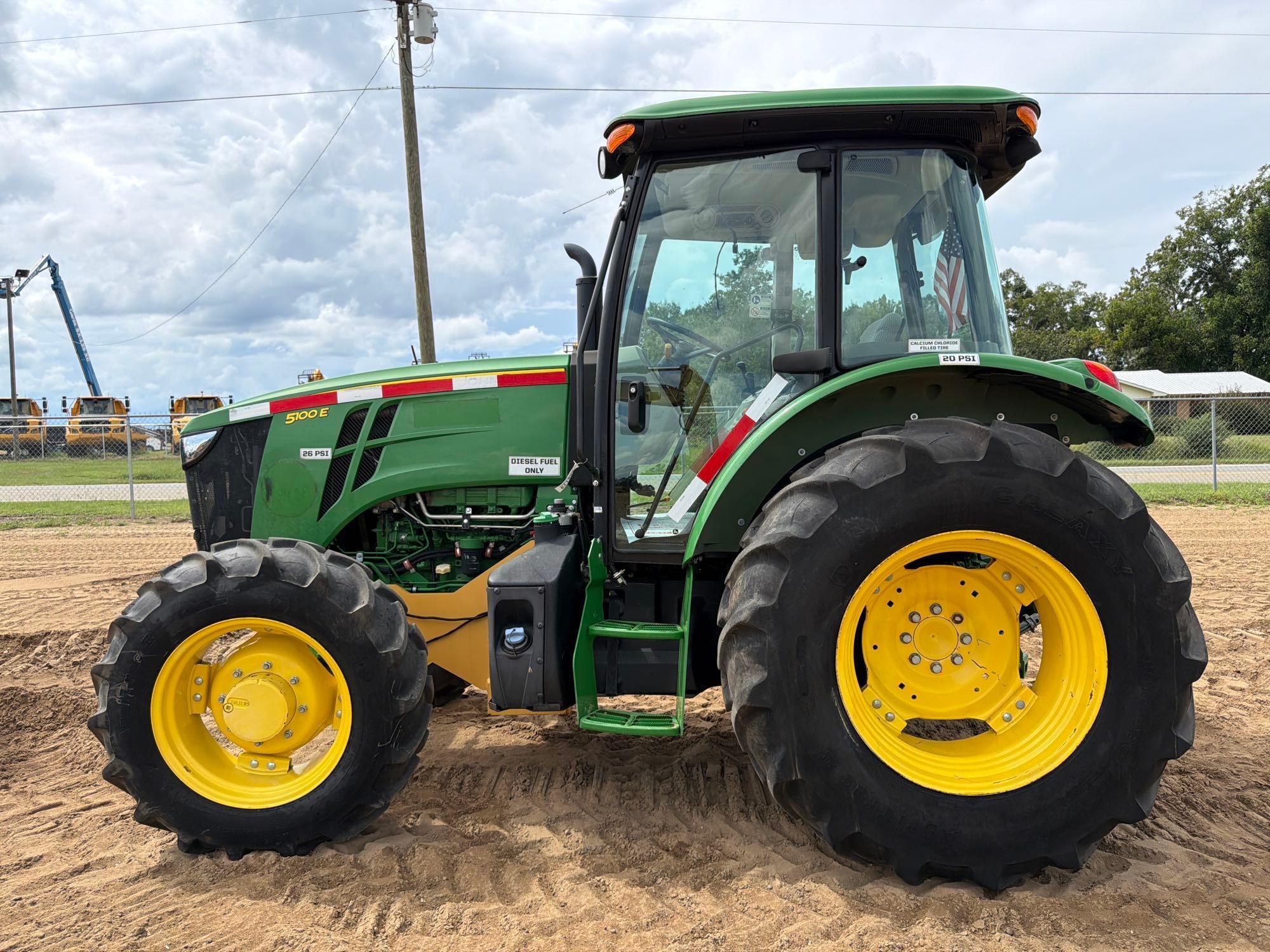  John Deere 5100E