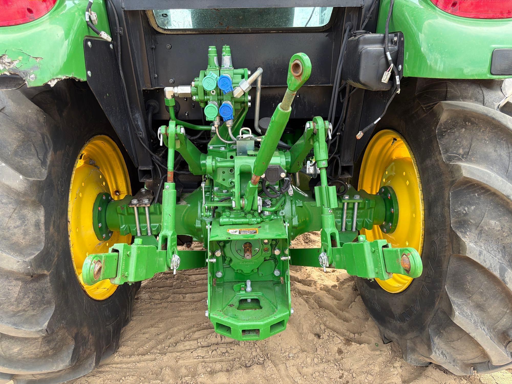 John Deere 5100E
