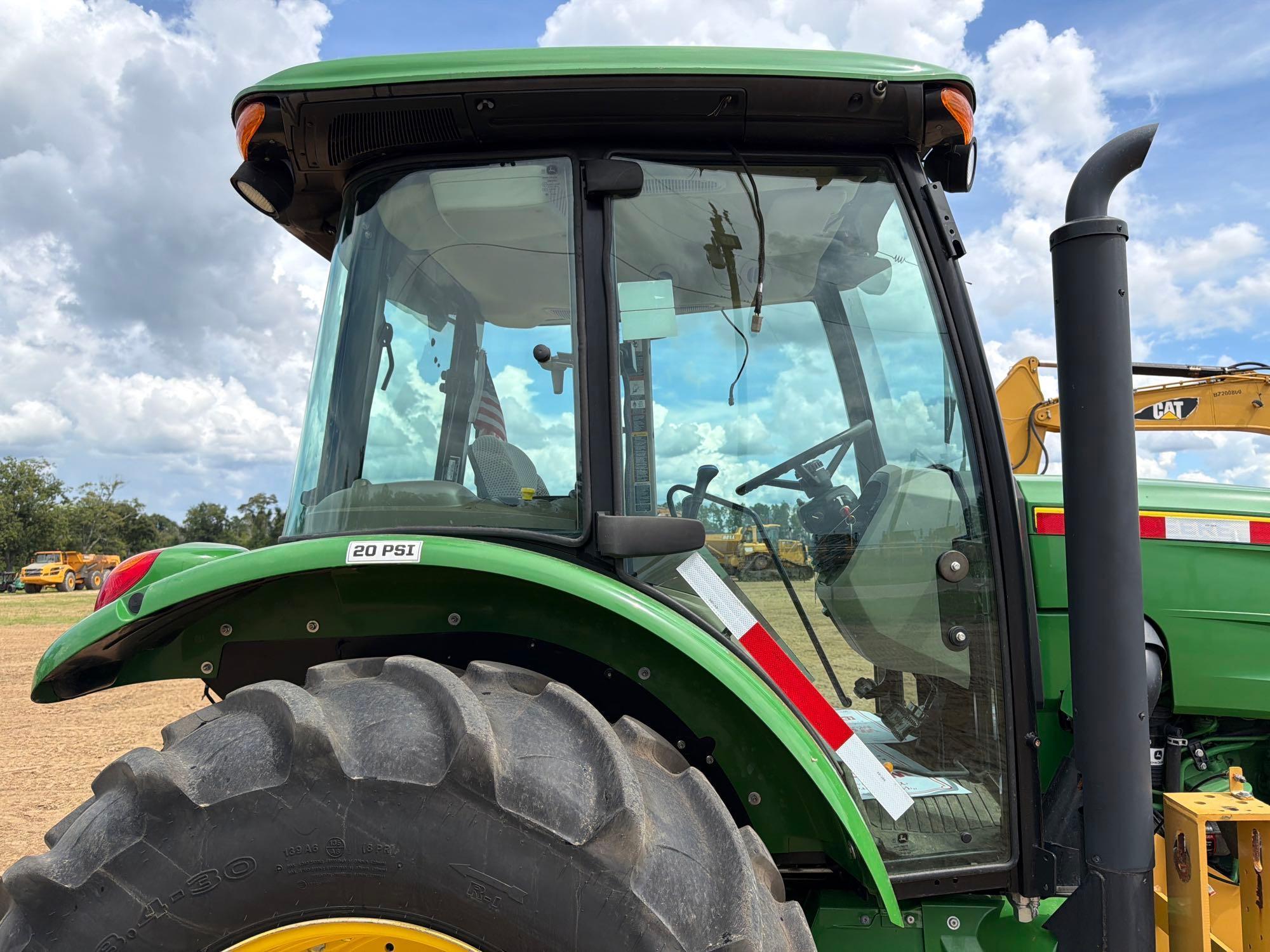 John Deere 5100E