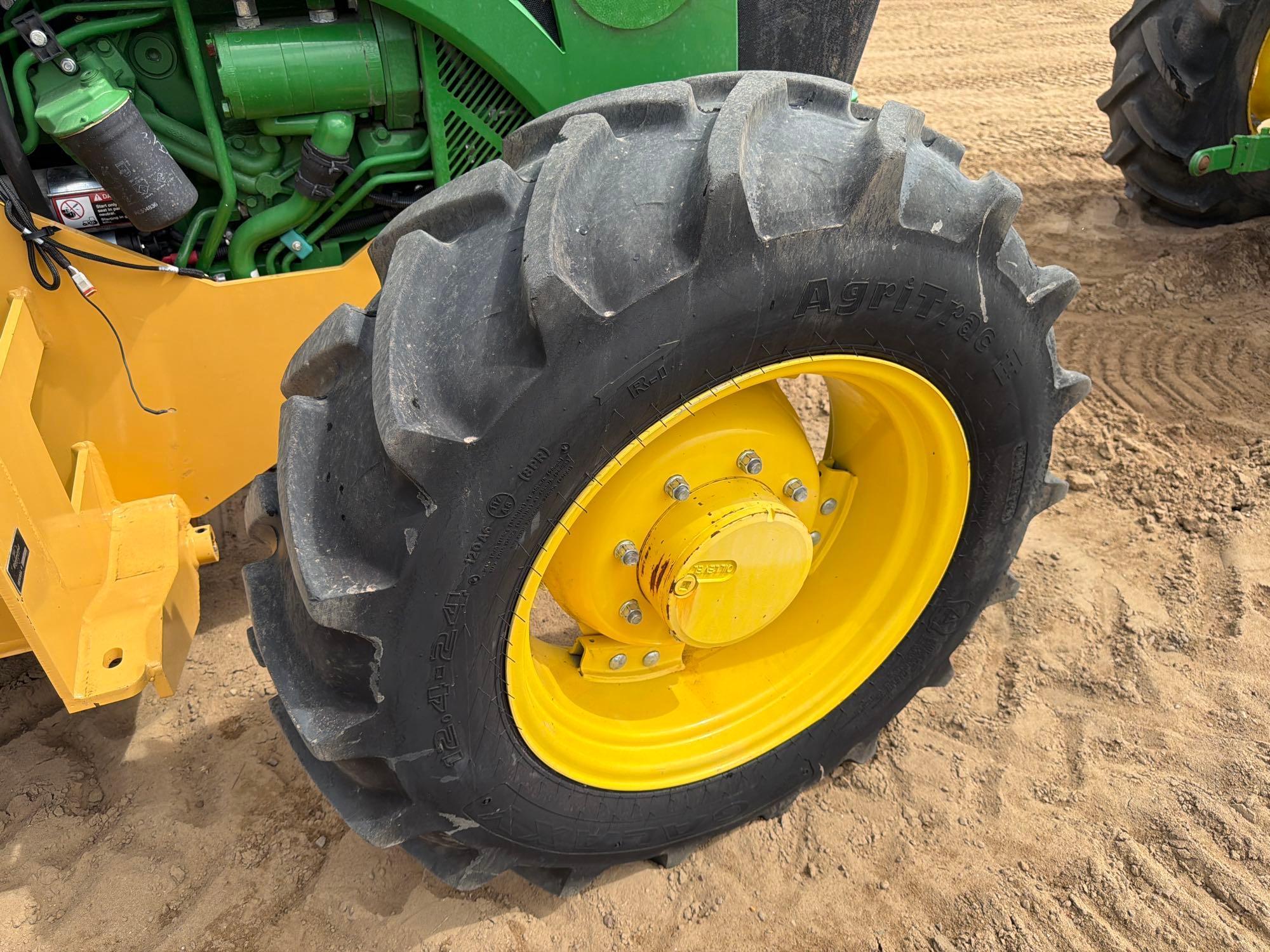 John Deere 5100E