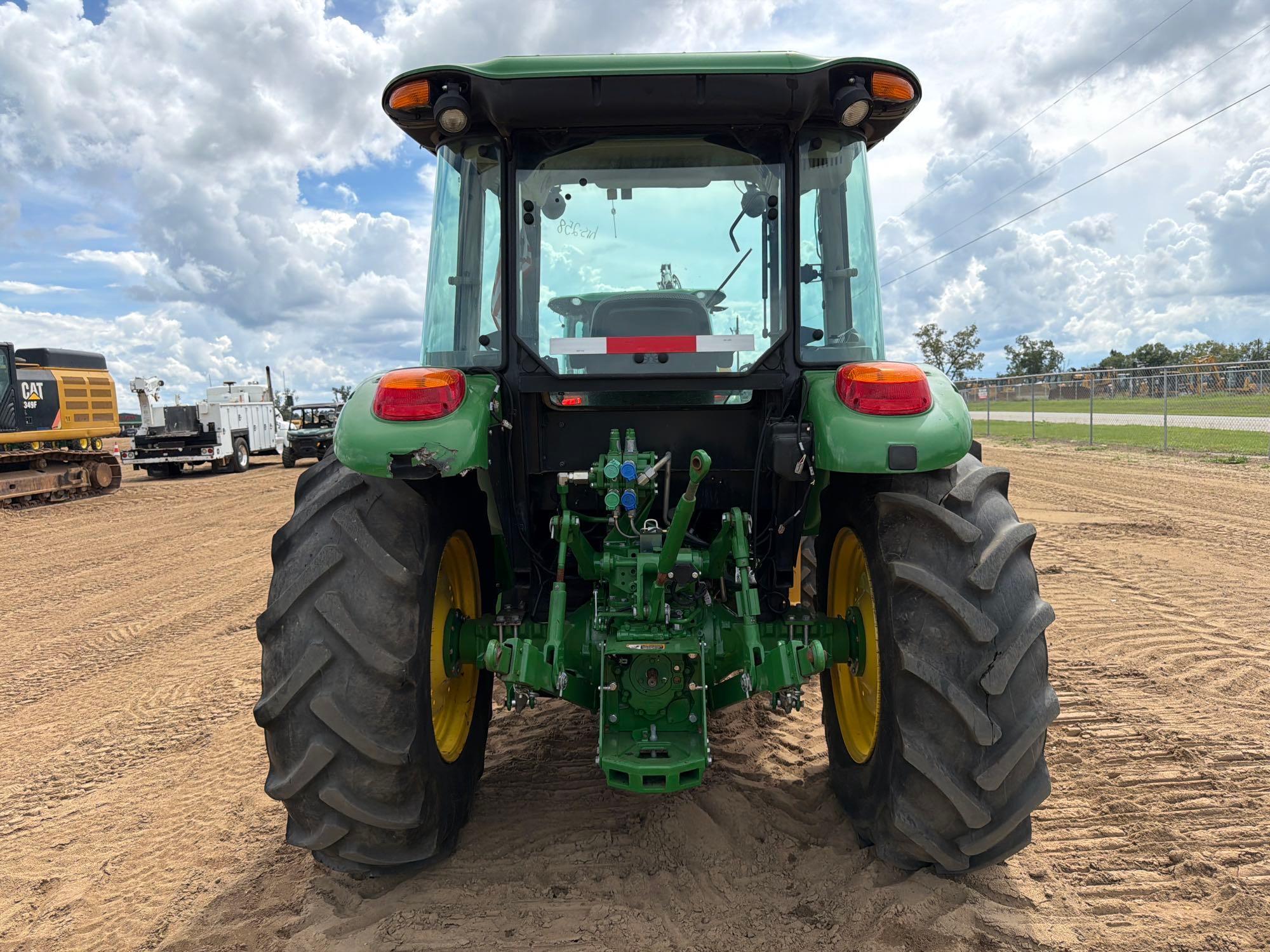 John Deere 5100E