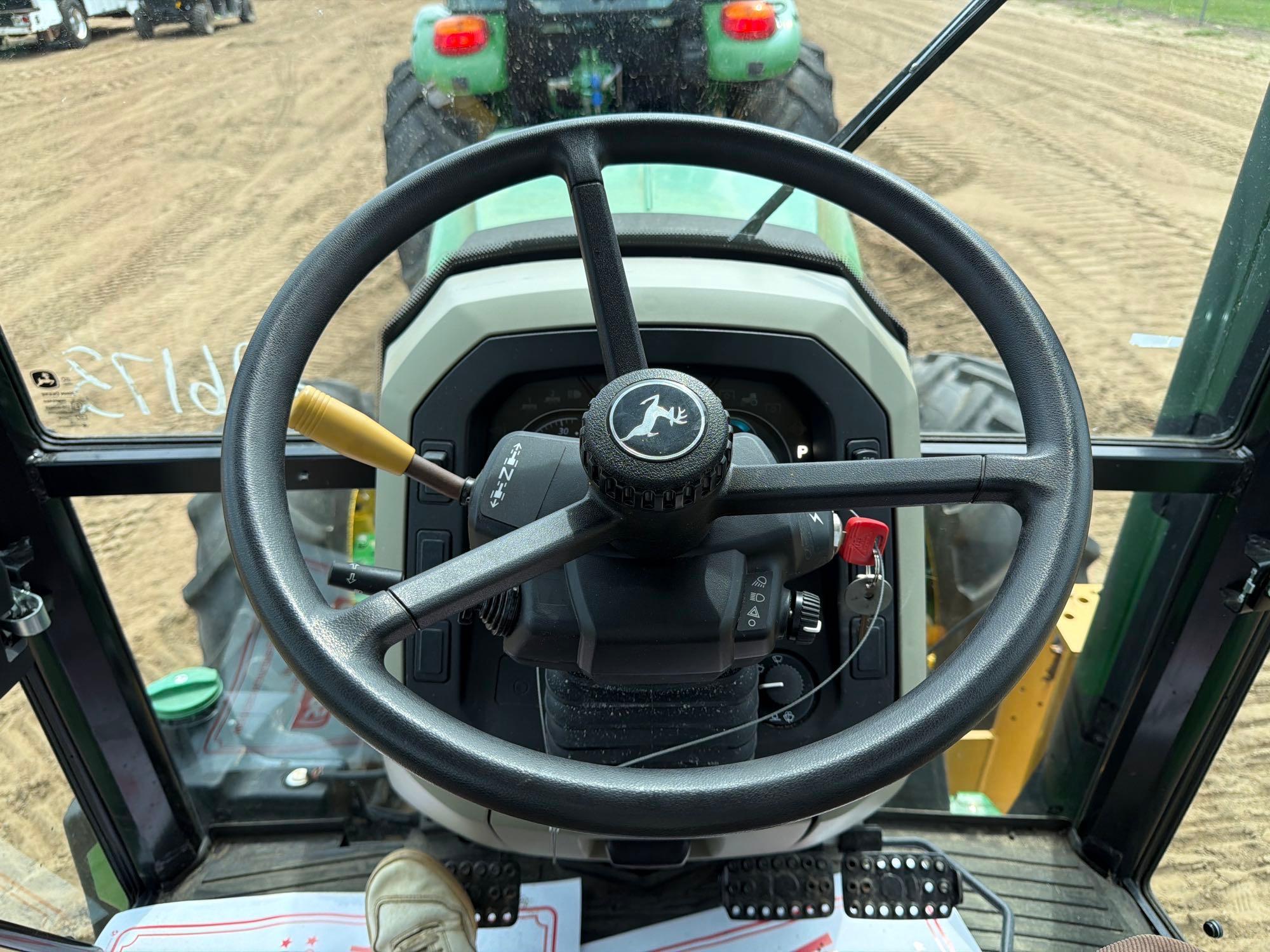 John Deere 5100E