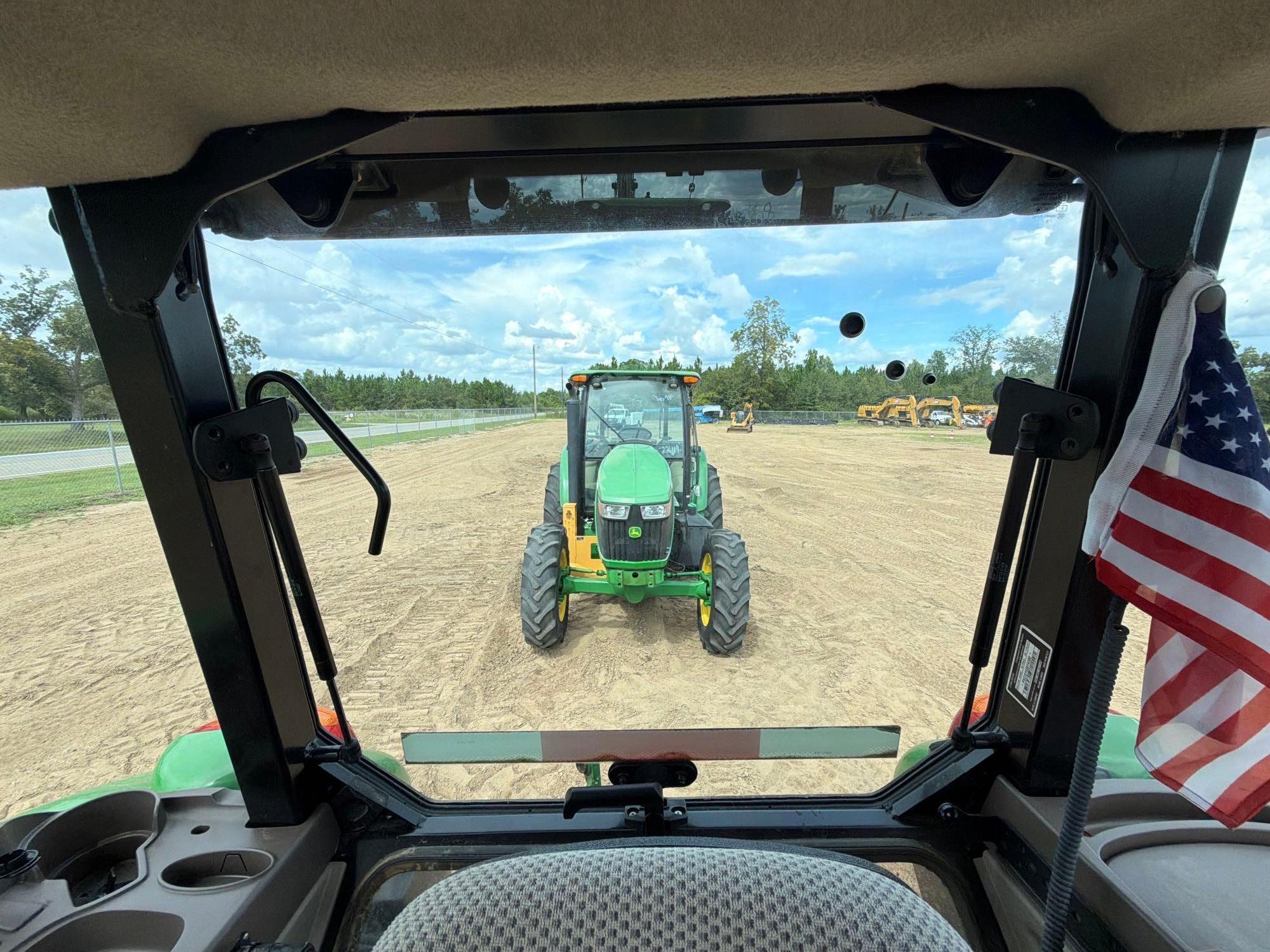 John Deere 5100E