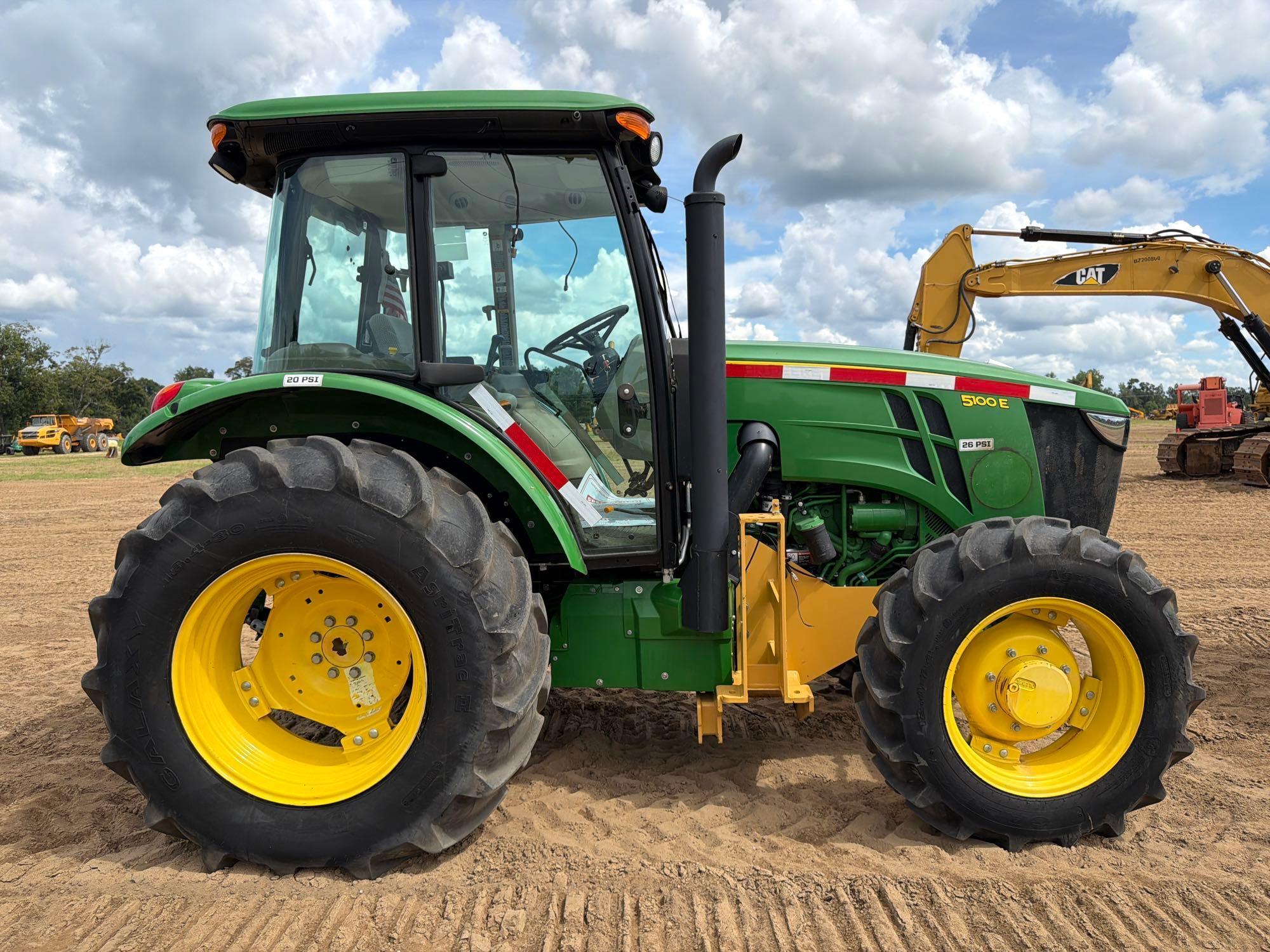 John Deere 5100E