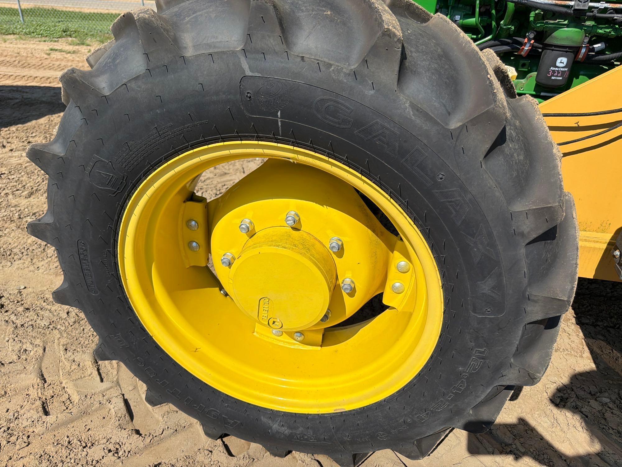 John Deere 5100E