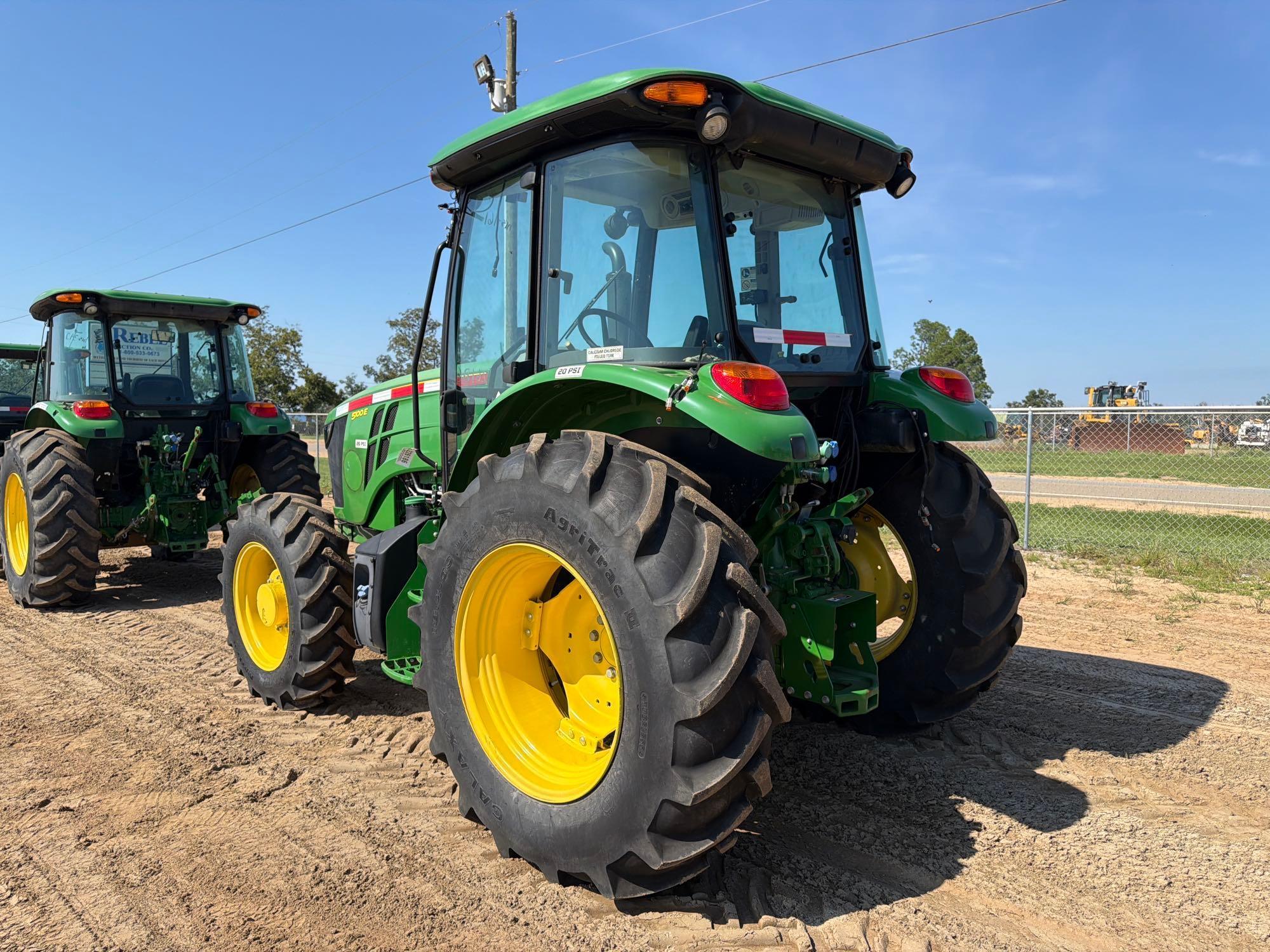 John Deere 5100E