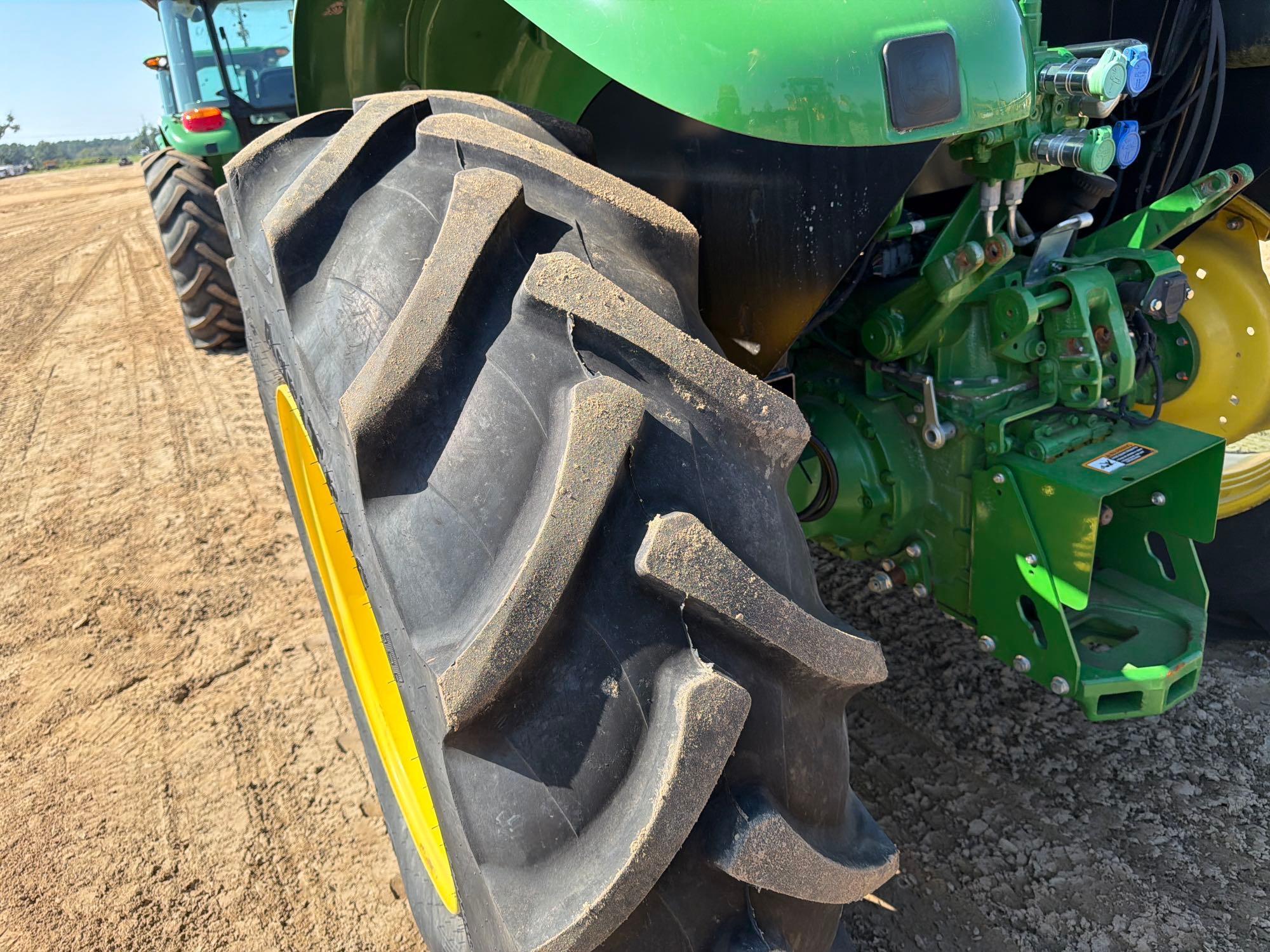 John Deere 5100E