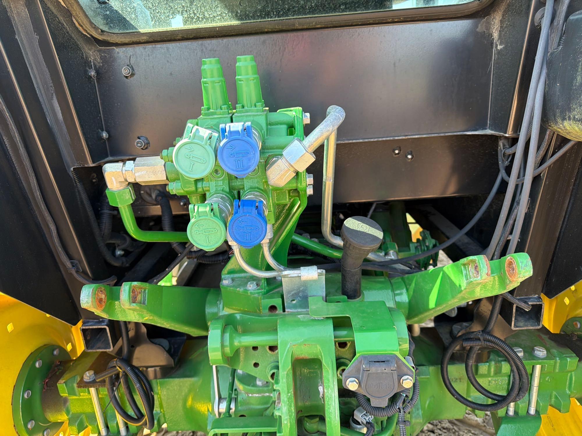 John Deere 5100E