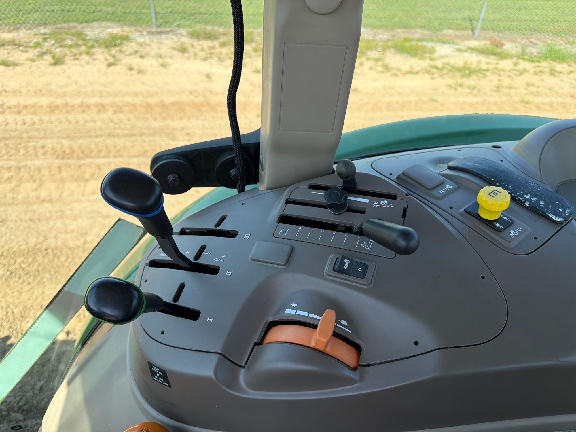 John Deere 5100E