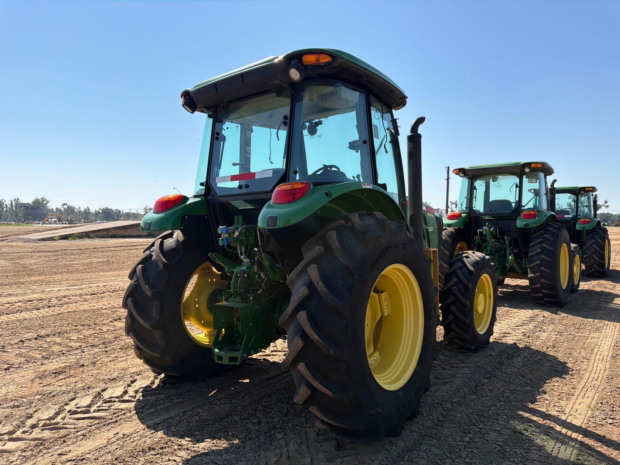 John Deere 5100E