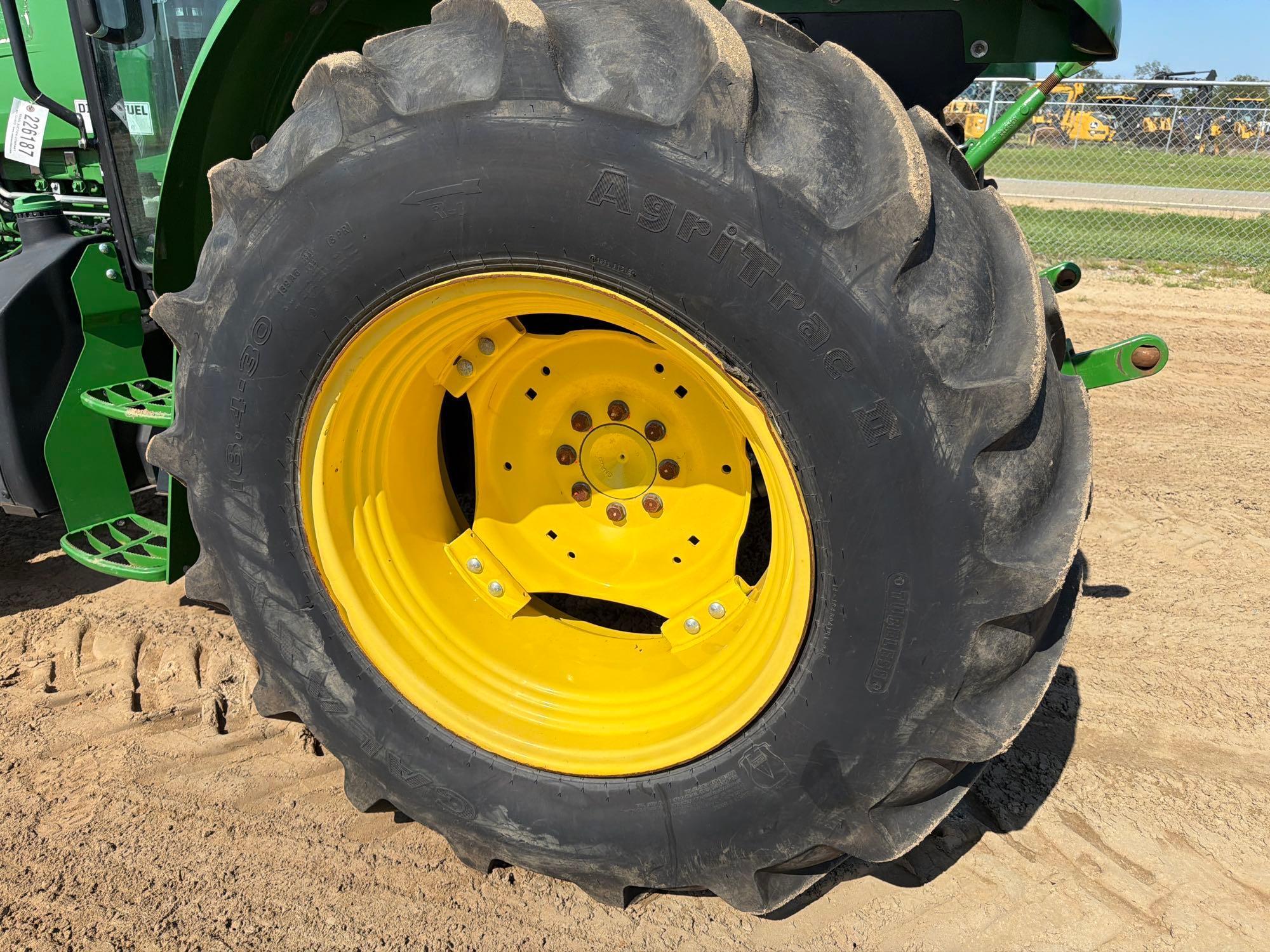 John Deere 5100E