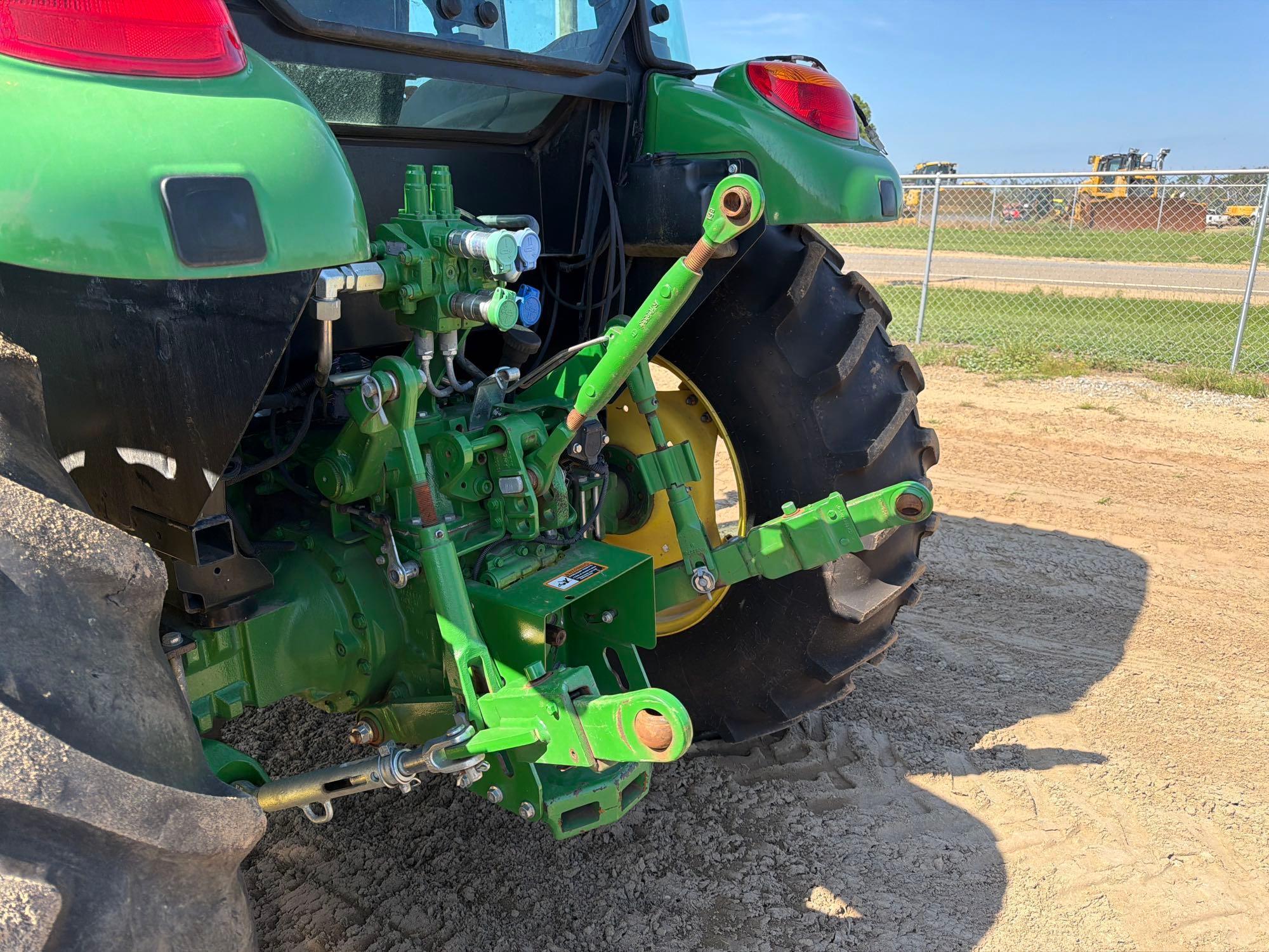 John Deere 5100E