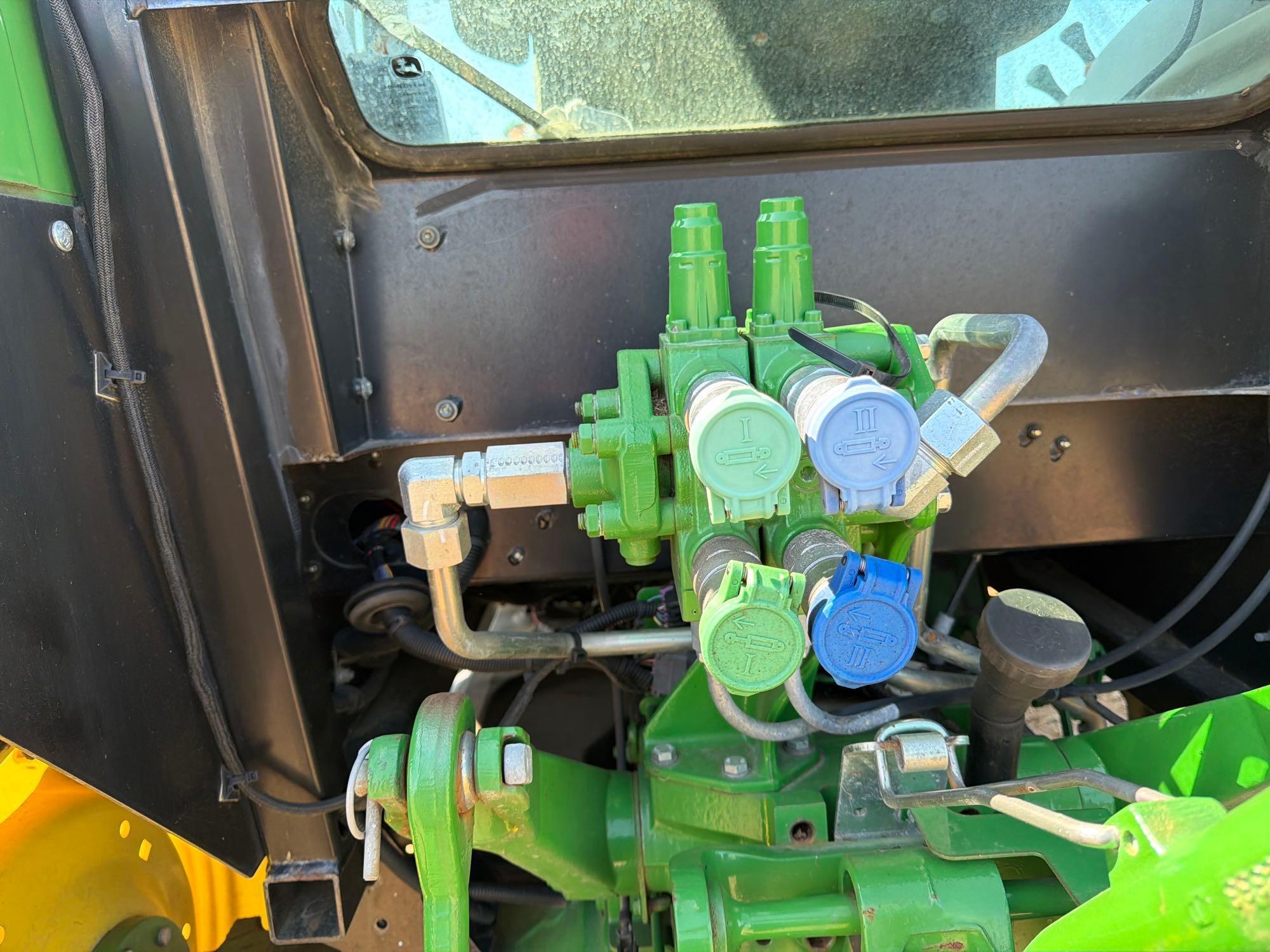 John Deere 5100E