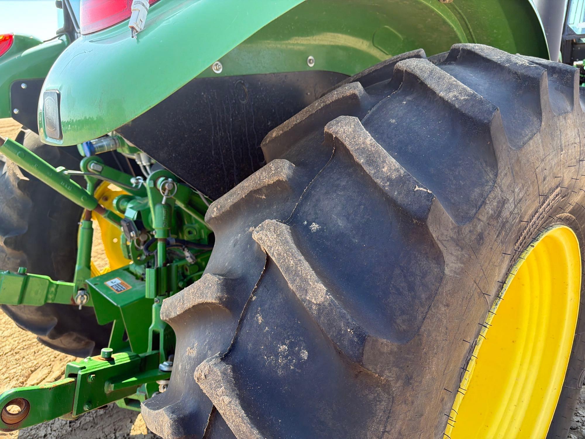 John Deere 5100E
