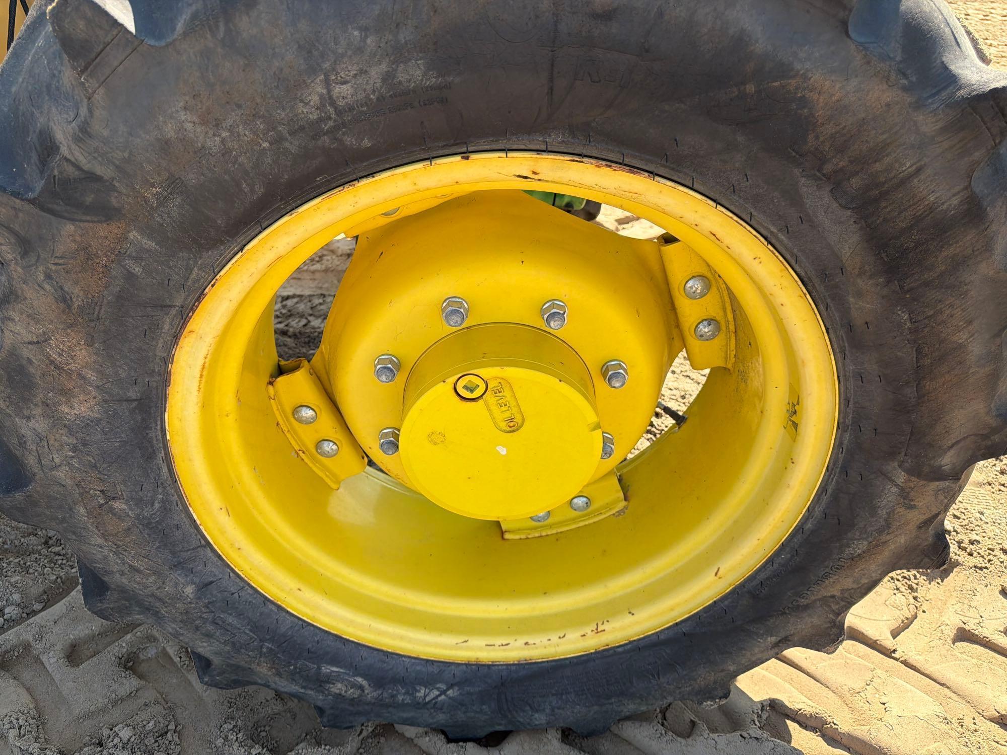 John Deere 5100E
