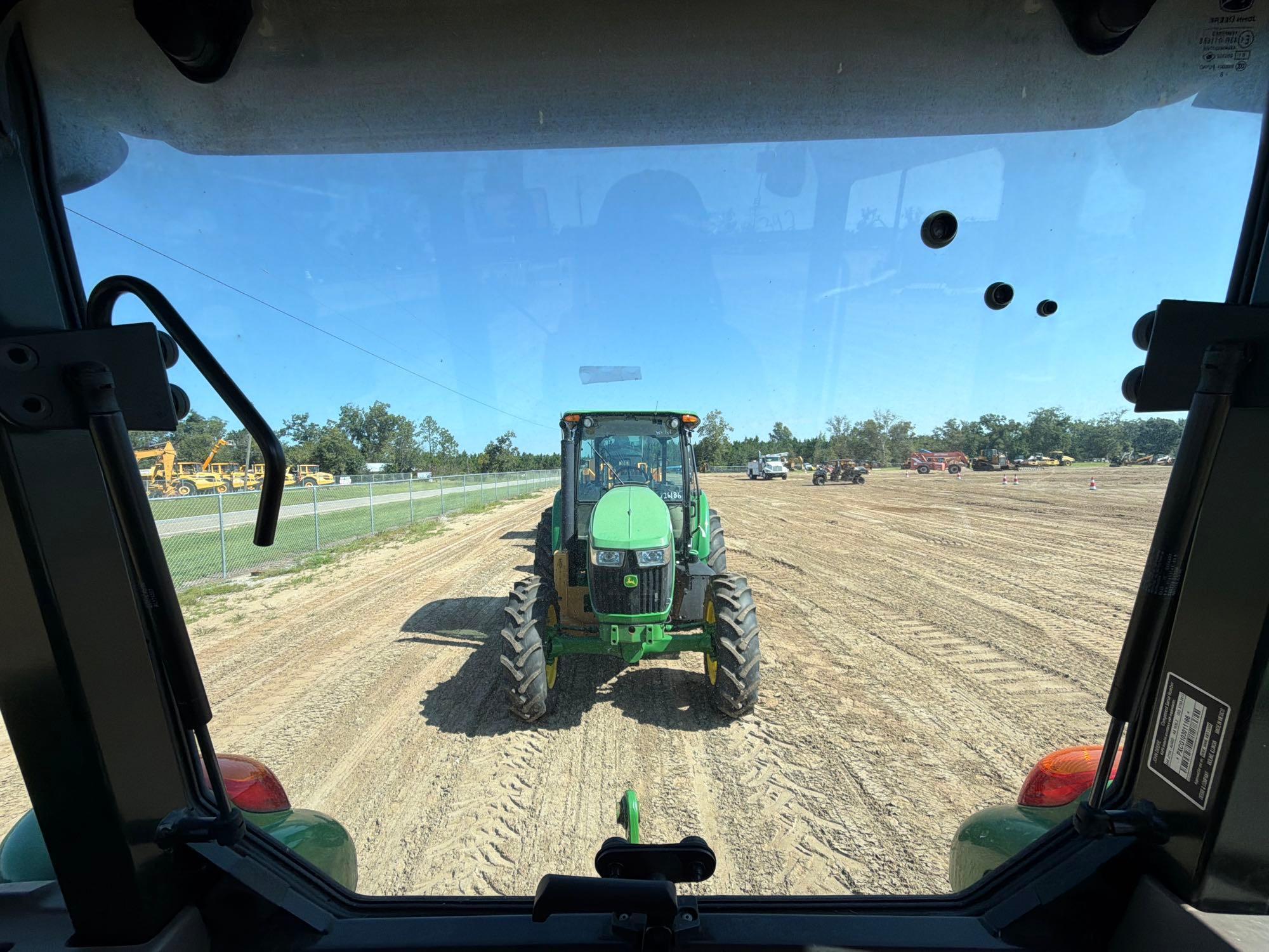 John Deere 5100E