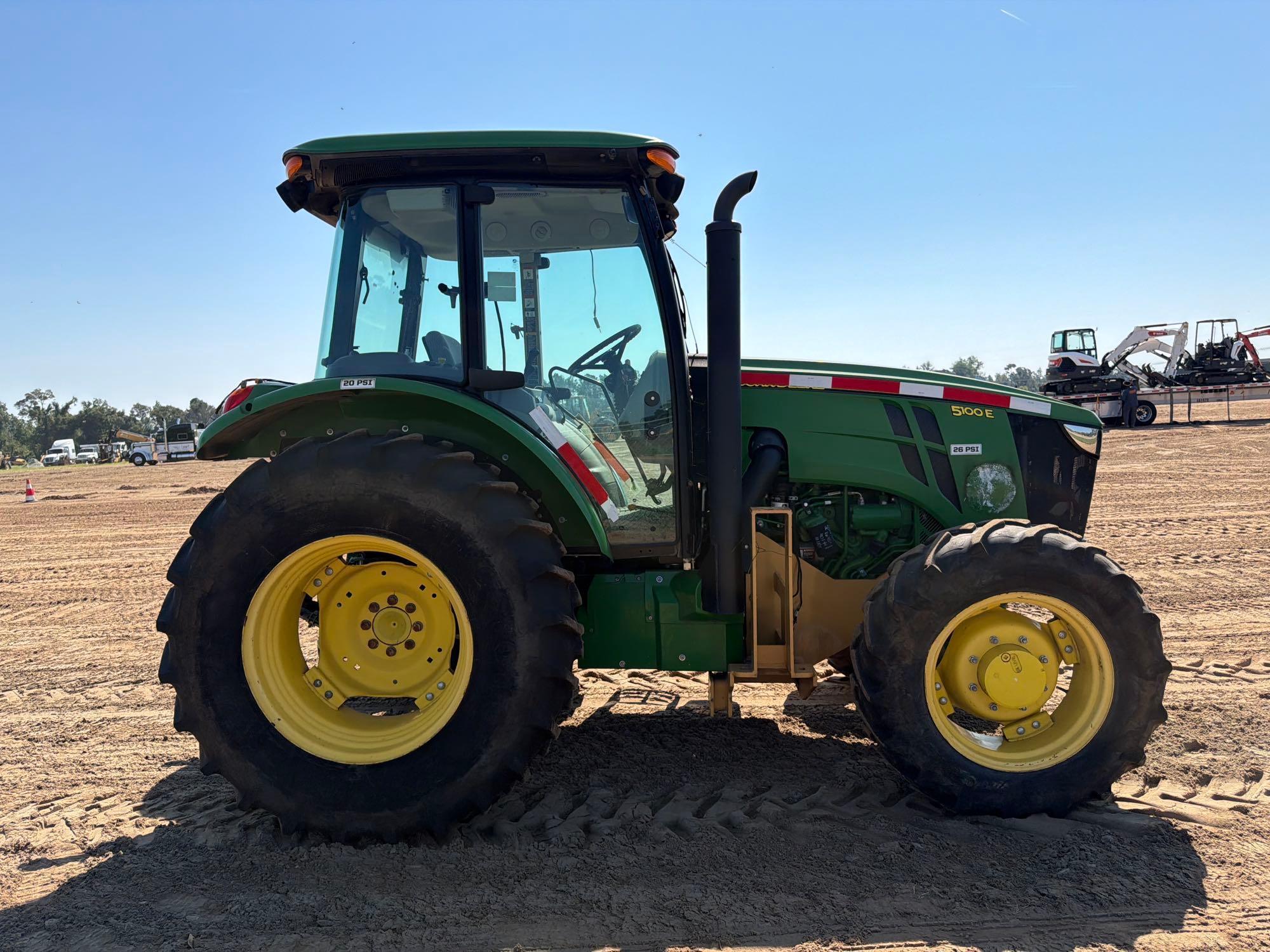 John Deere 5100E
