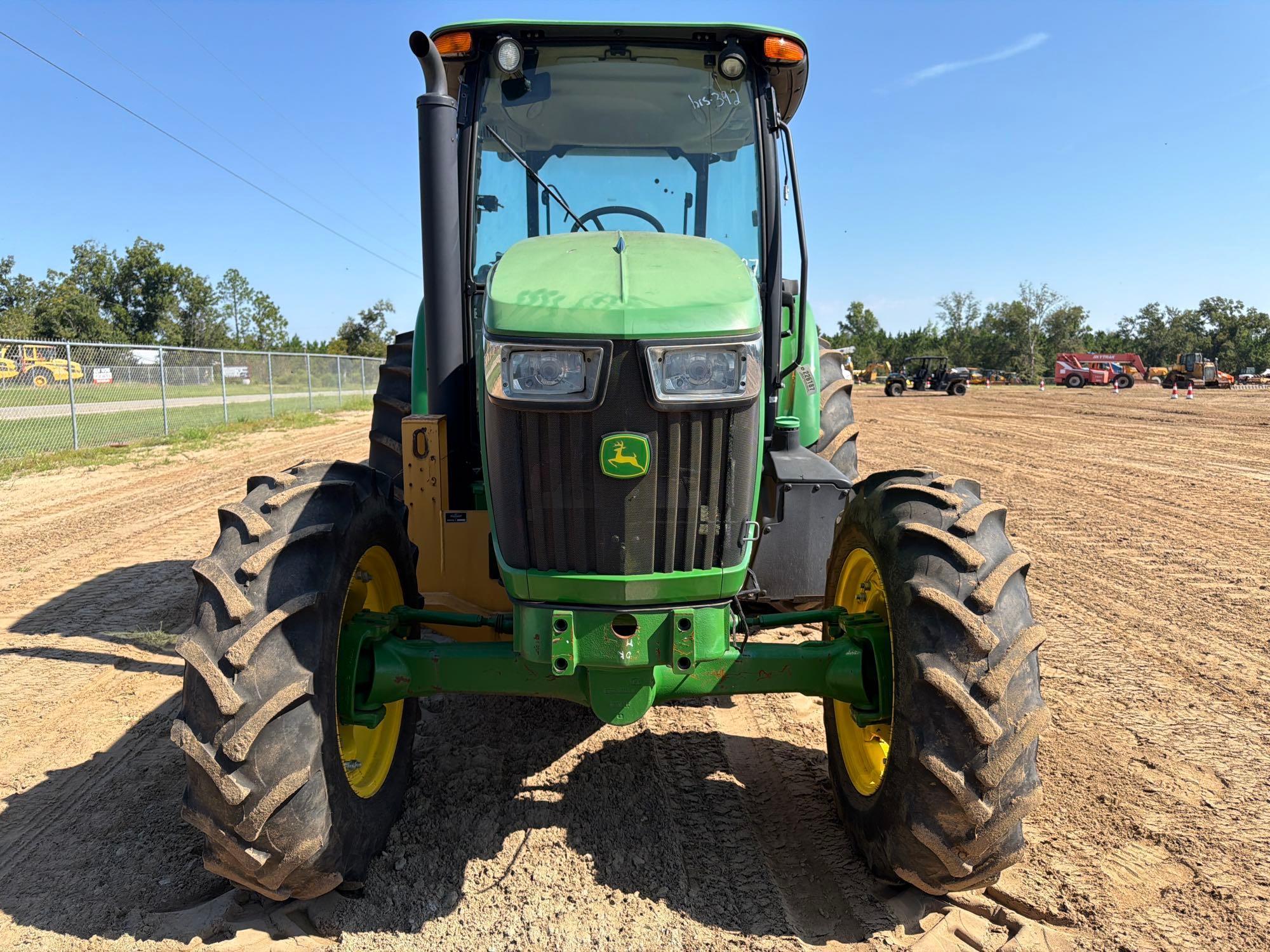 John Deere 5100E