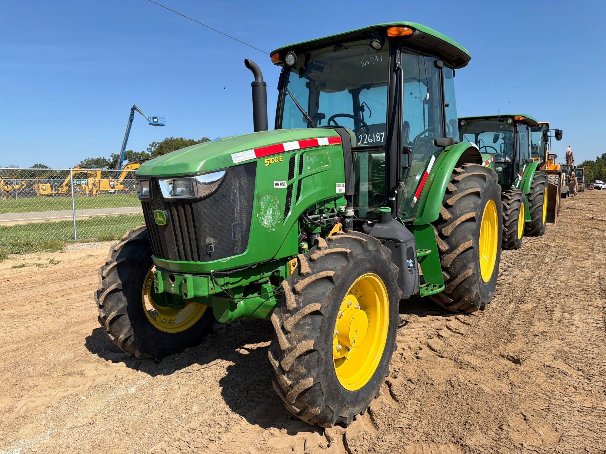 John Deere 5100E