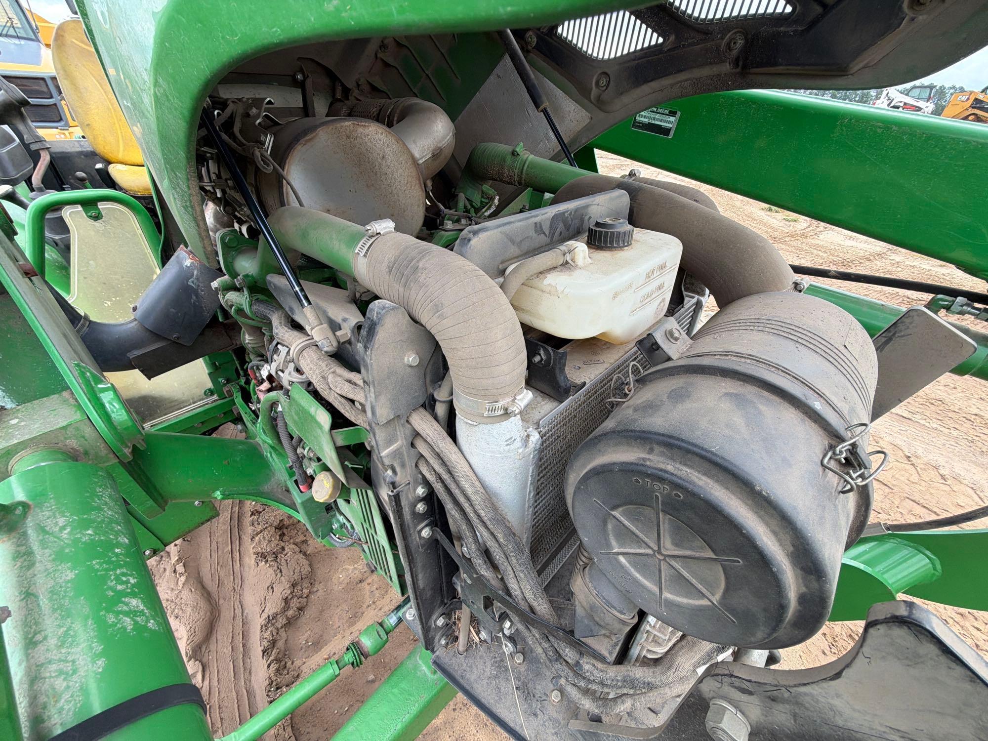 John Deere 5065E