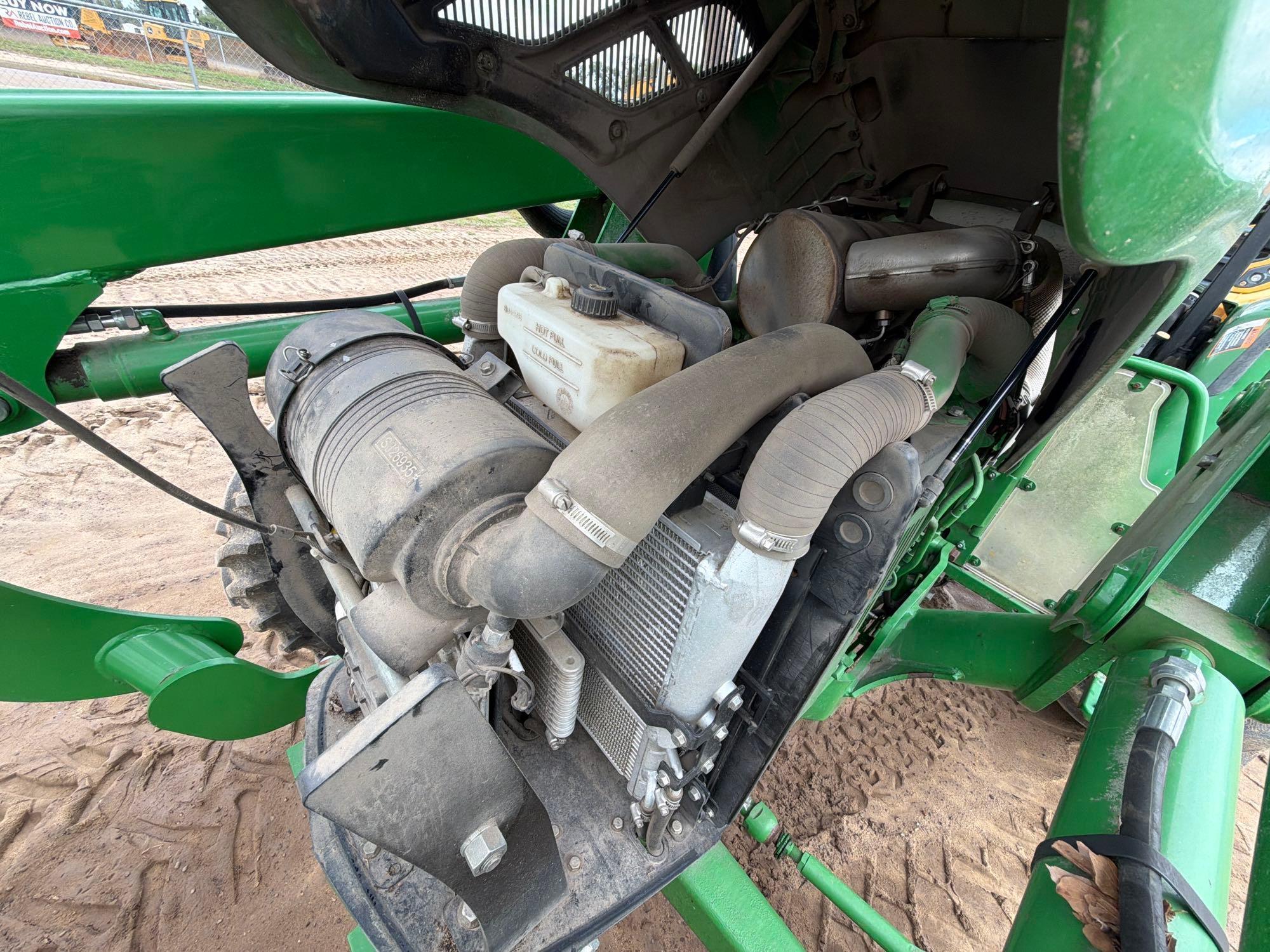 John Deere 5065E