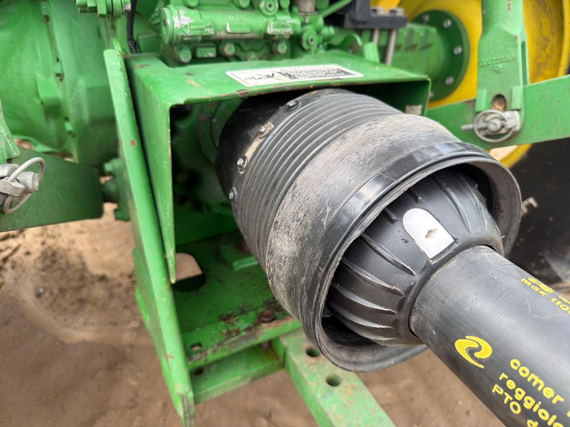 John Deere 5065E