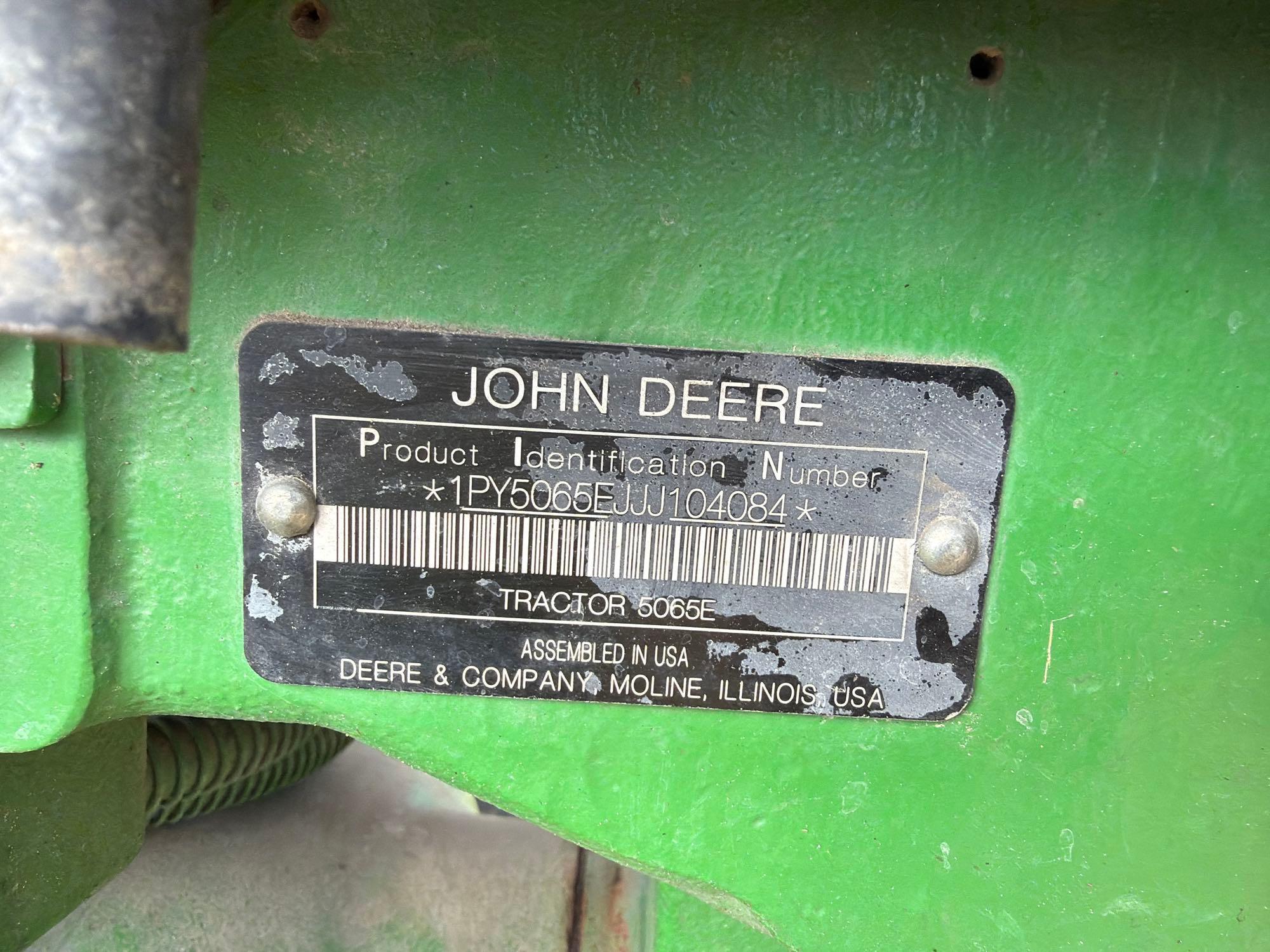 John Deere 5065E