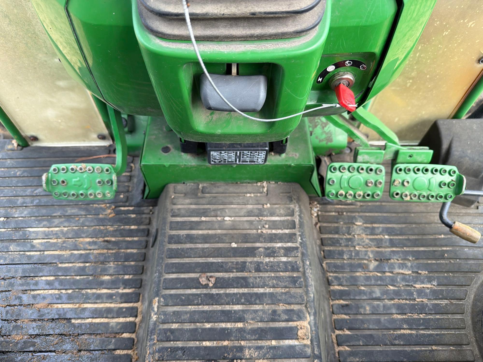 John Deere 5065E