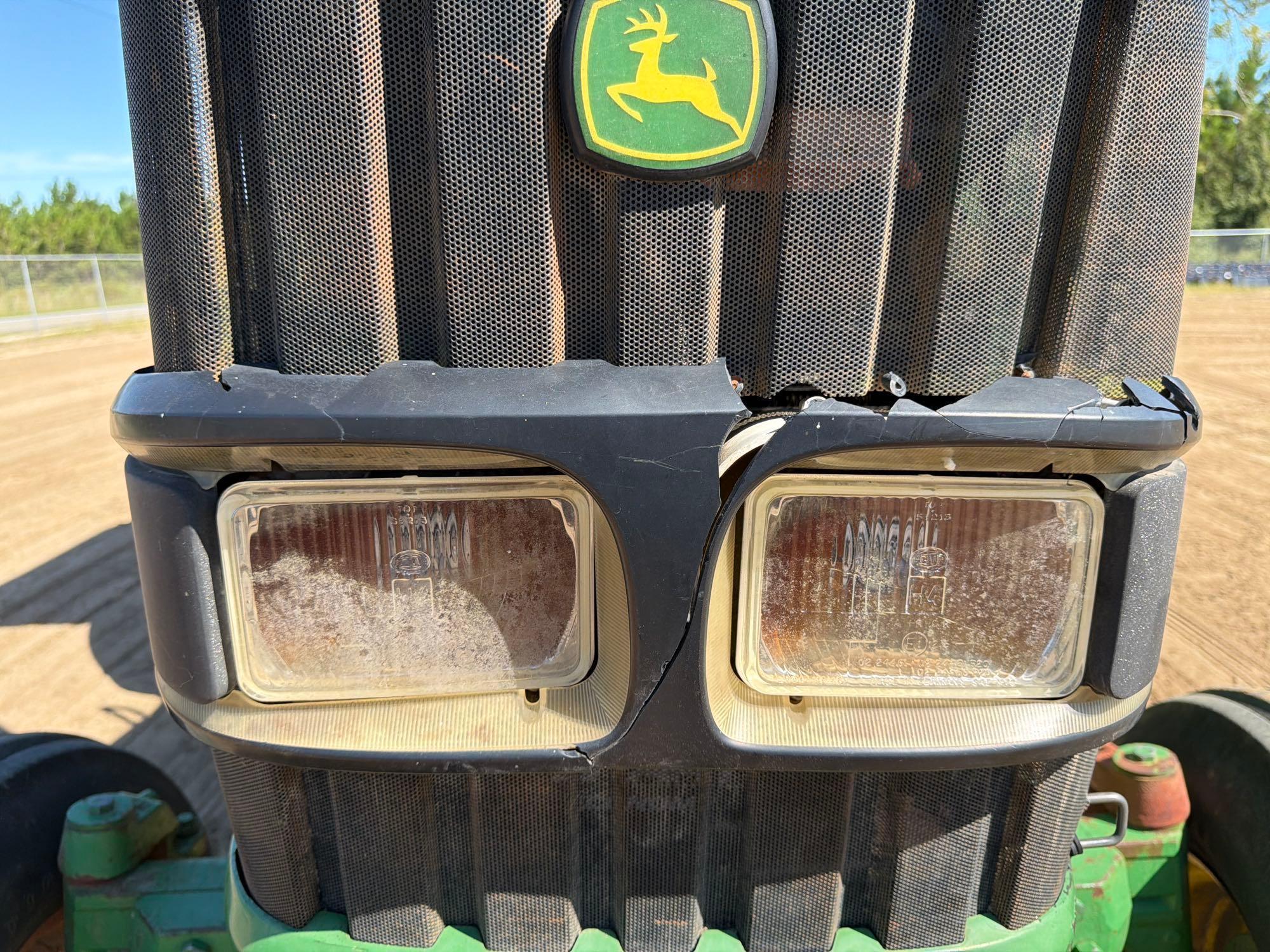 2004 John Deere 6215