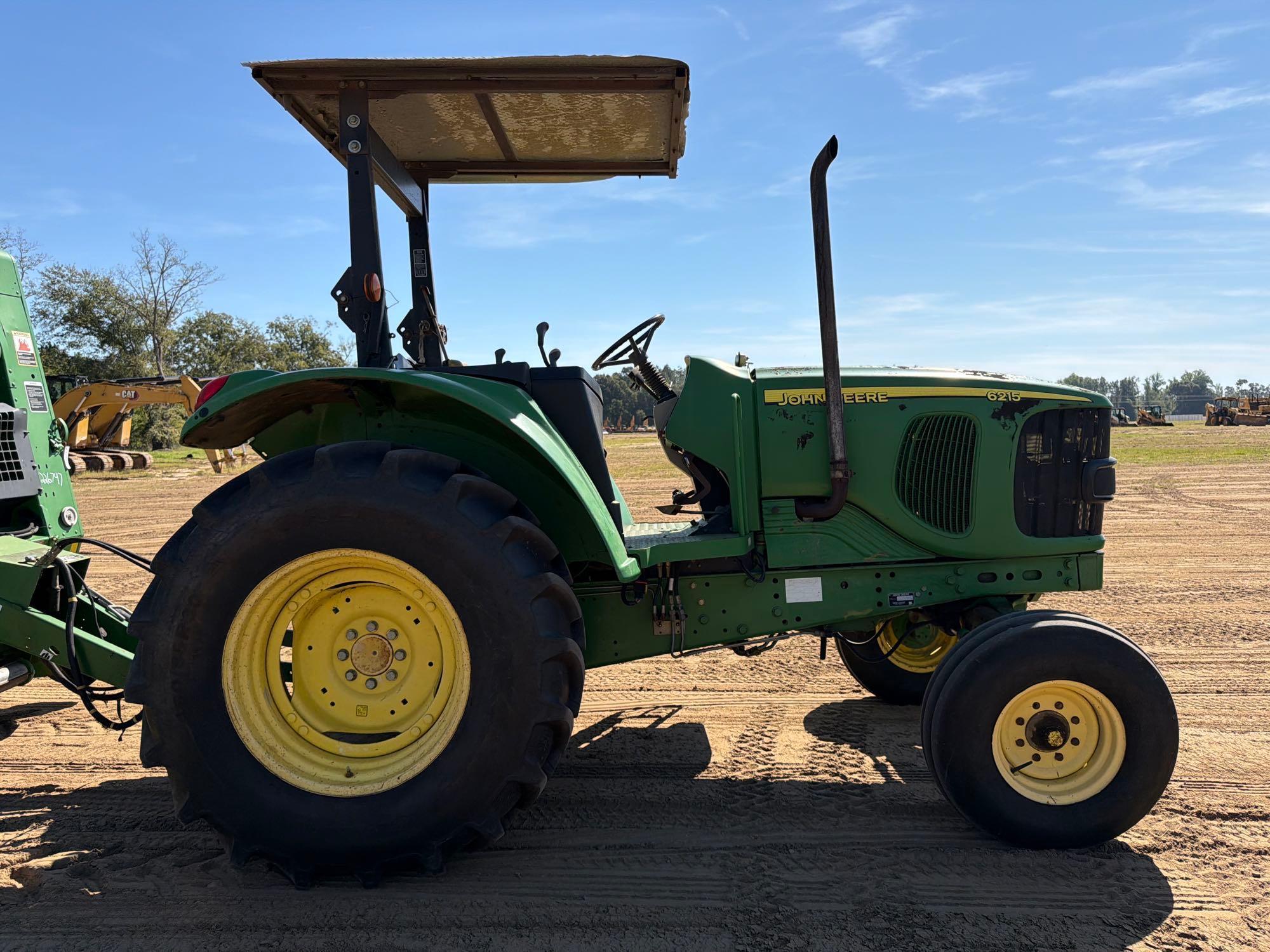2004 John Deere 6215