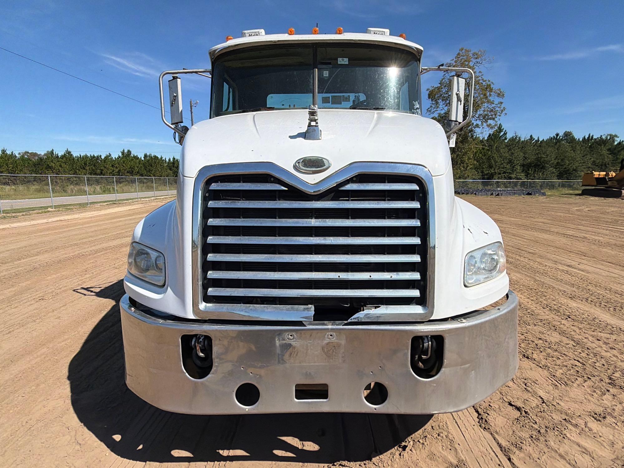 2006 Mack 613