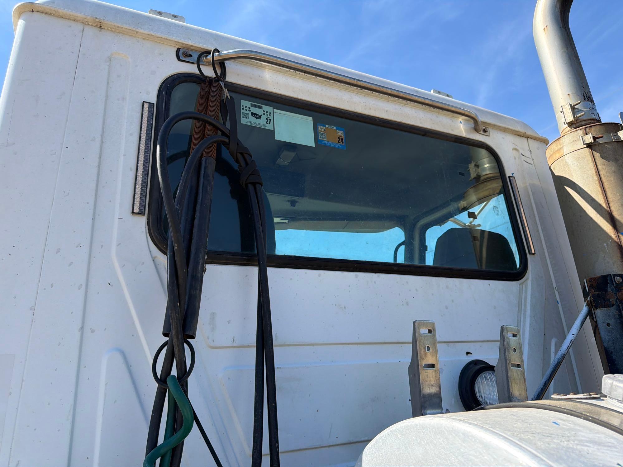 2006 Mack 613