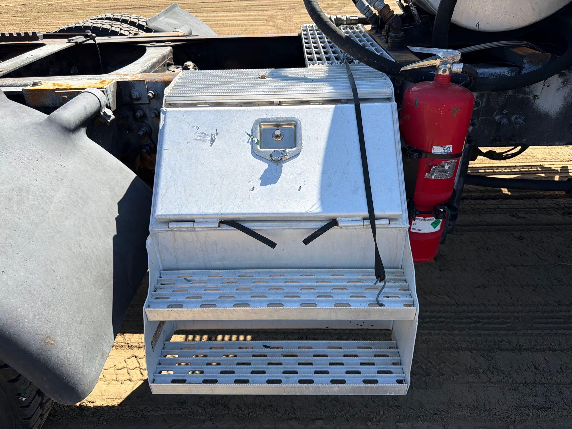 2006 Mack 613