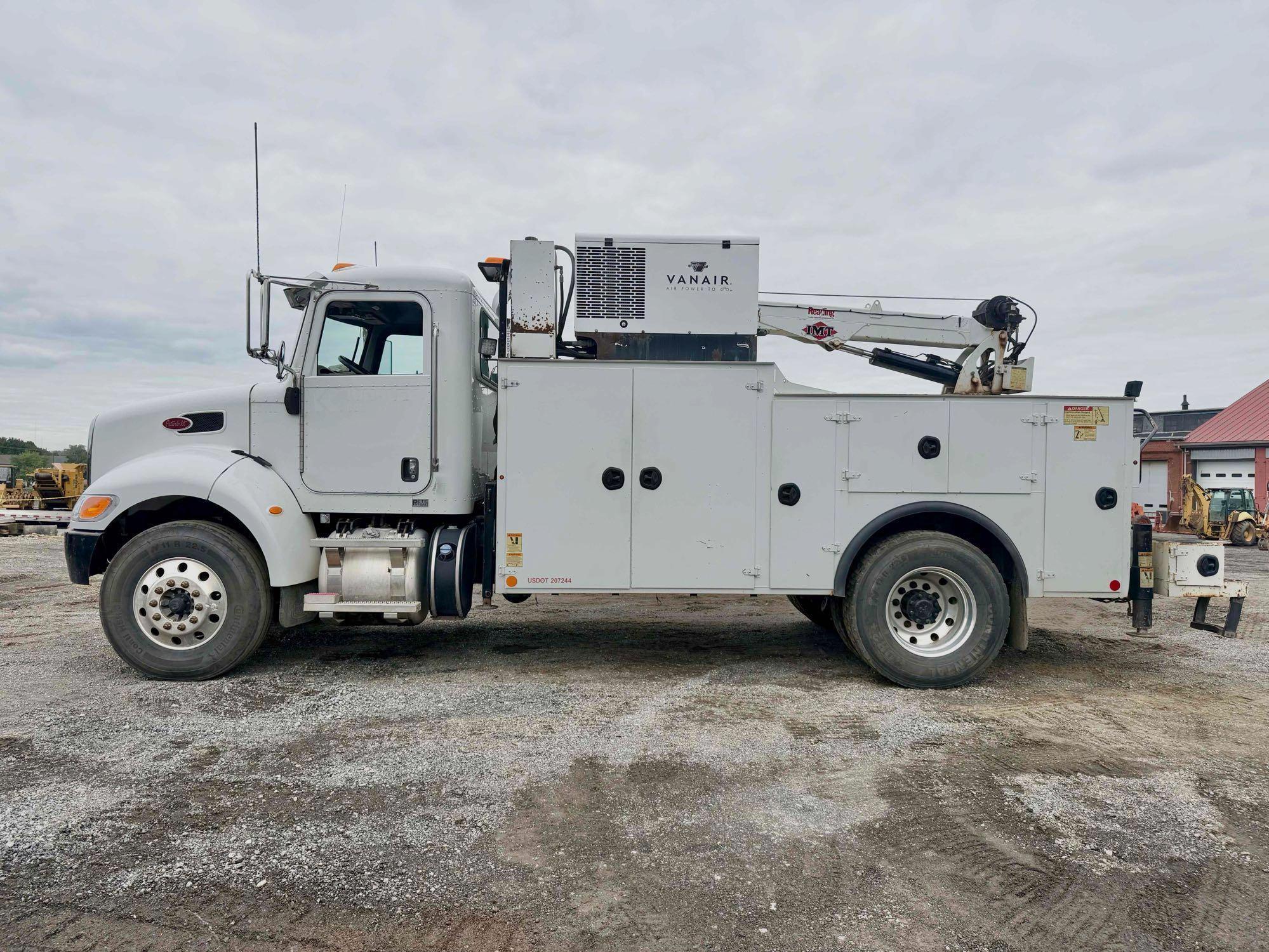 Photo of 2016 Peterbilt 337