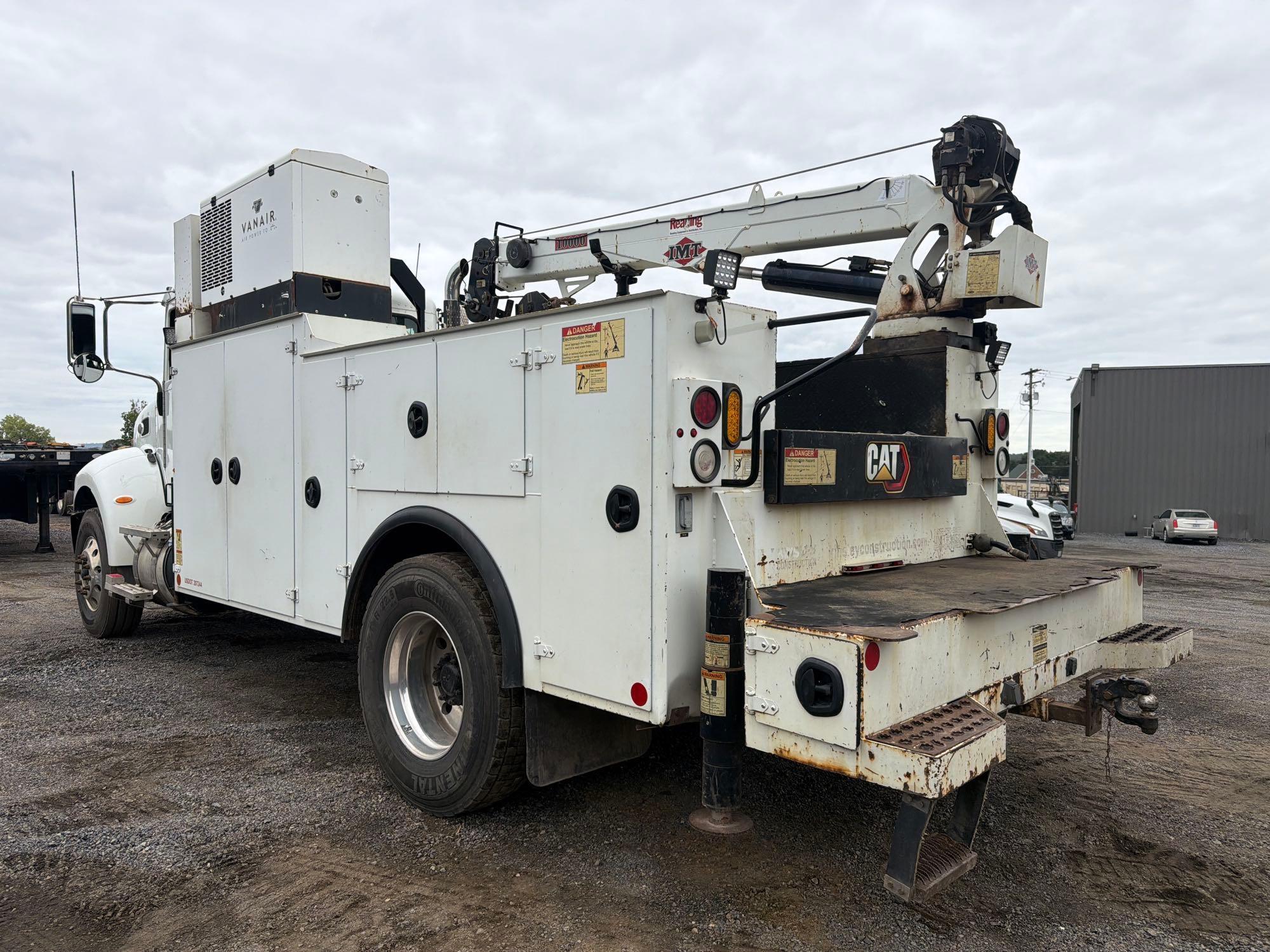 2016 Peterbilt 337