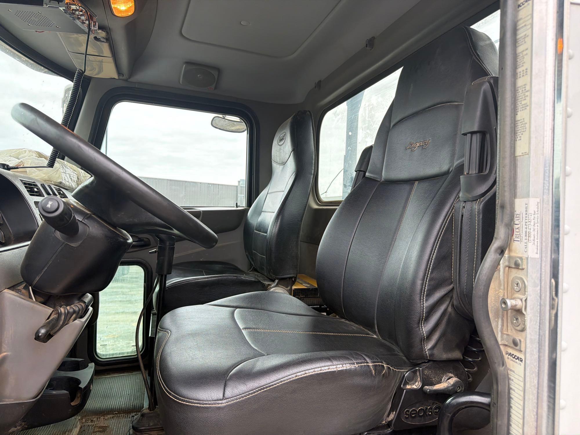2016 Peterbilt 337