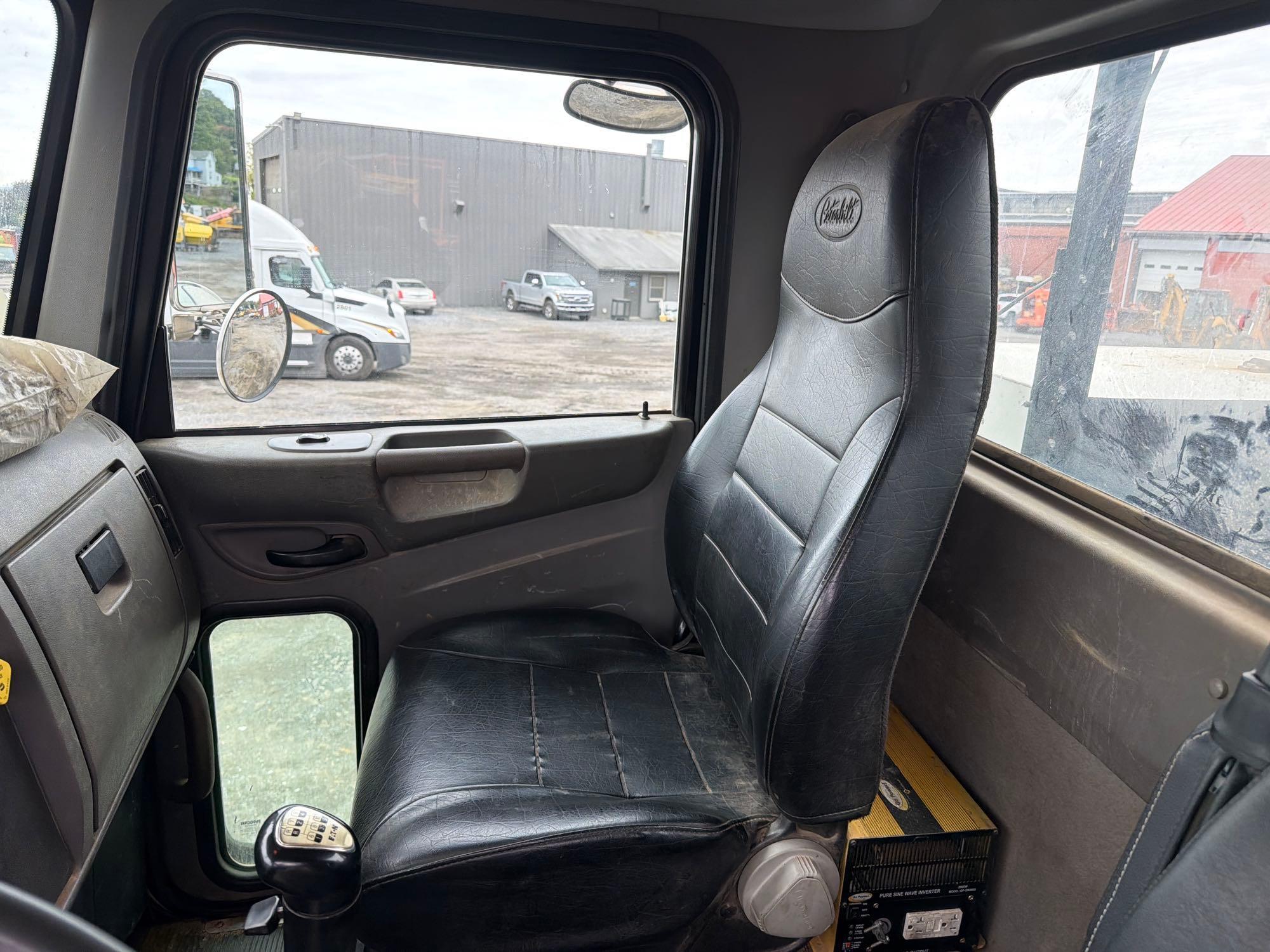 2016 Peterbilt 337