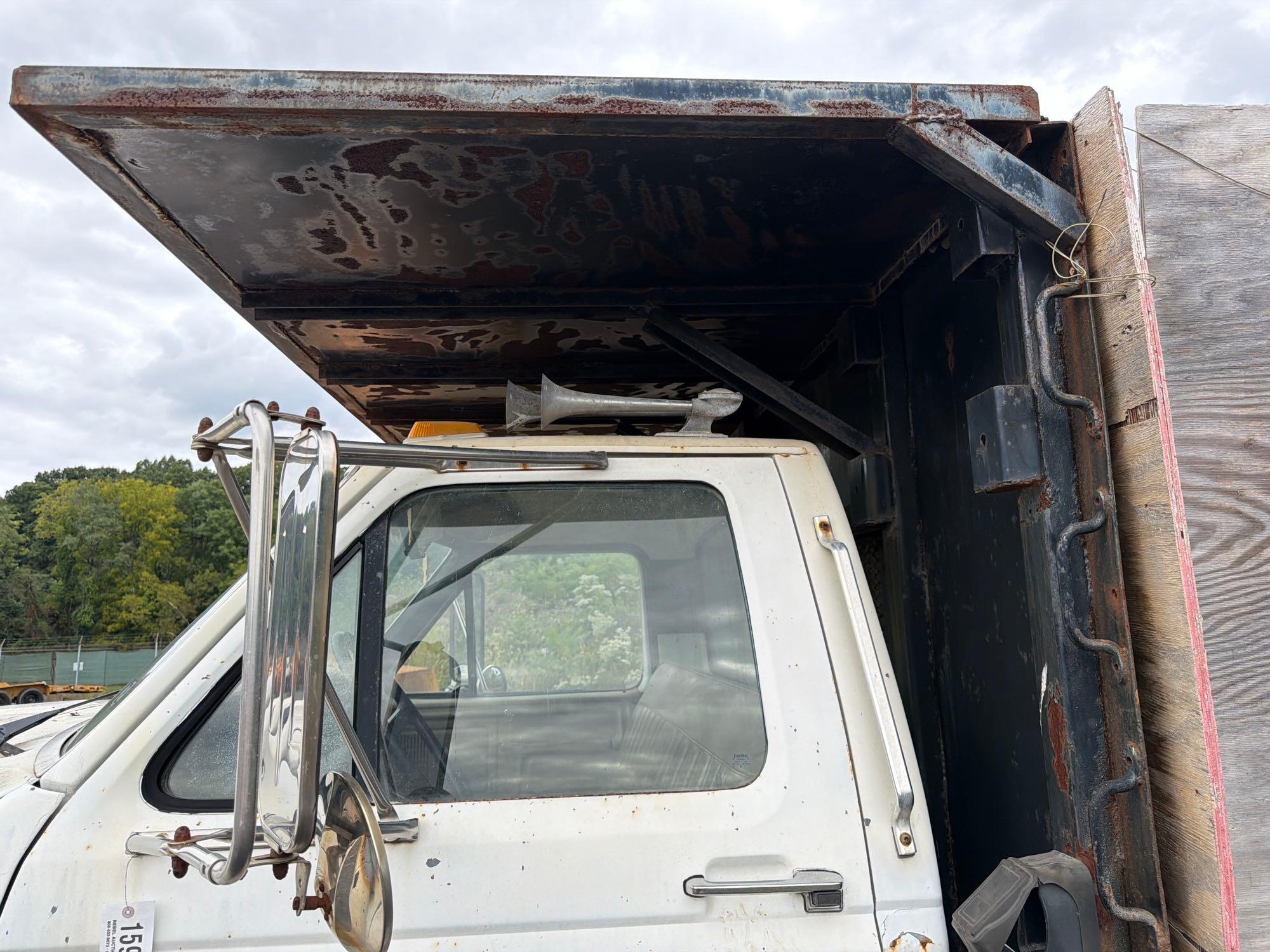 1988 Ford F800