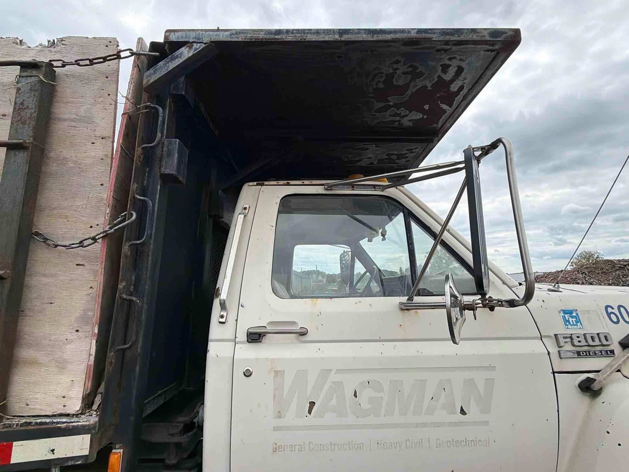 1988 Ford F800