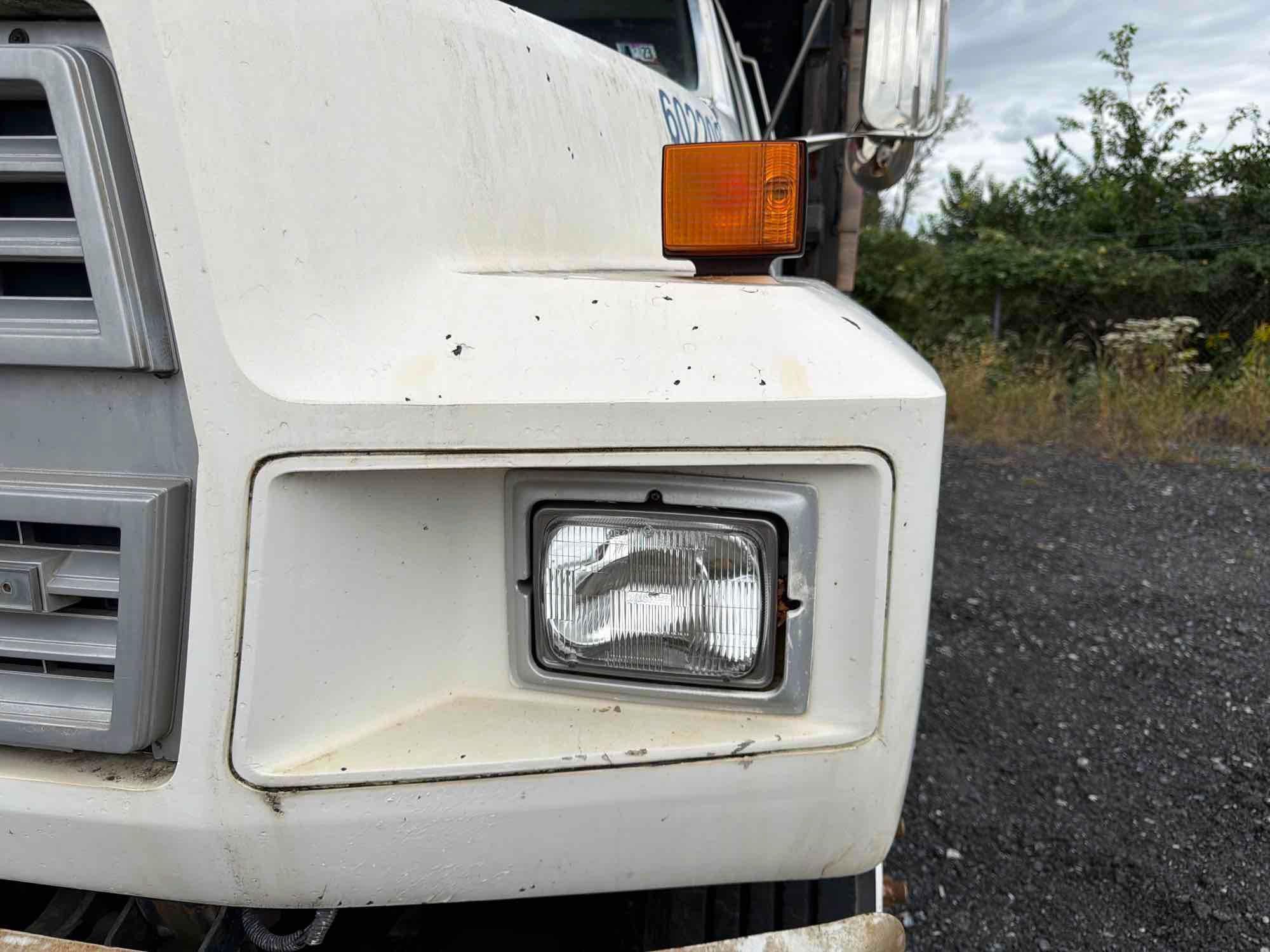 1988 Ford F800