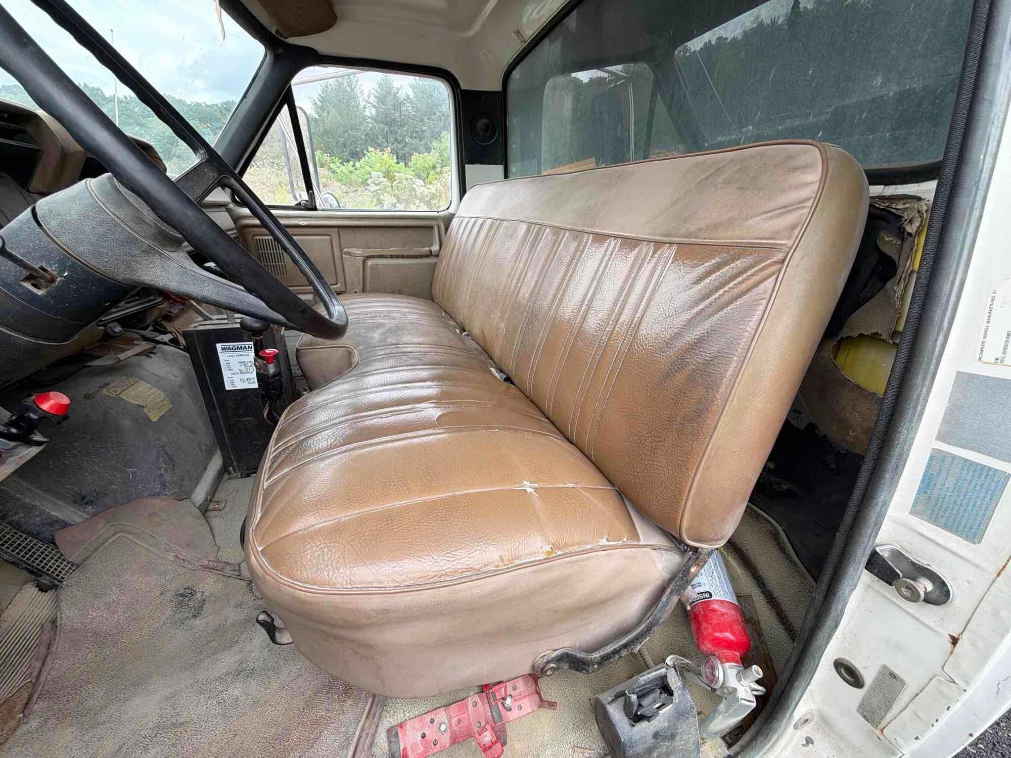 1988 Ford F800
