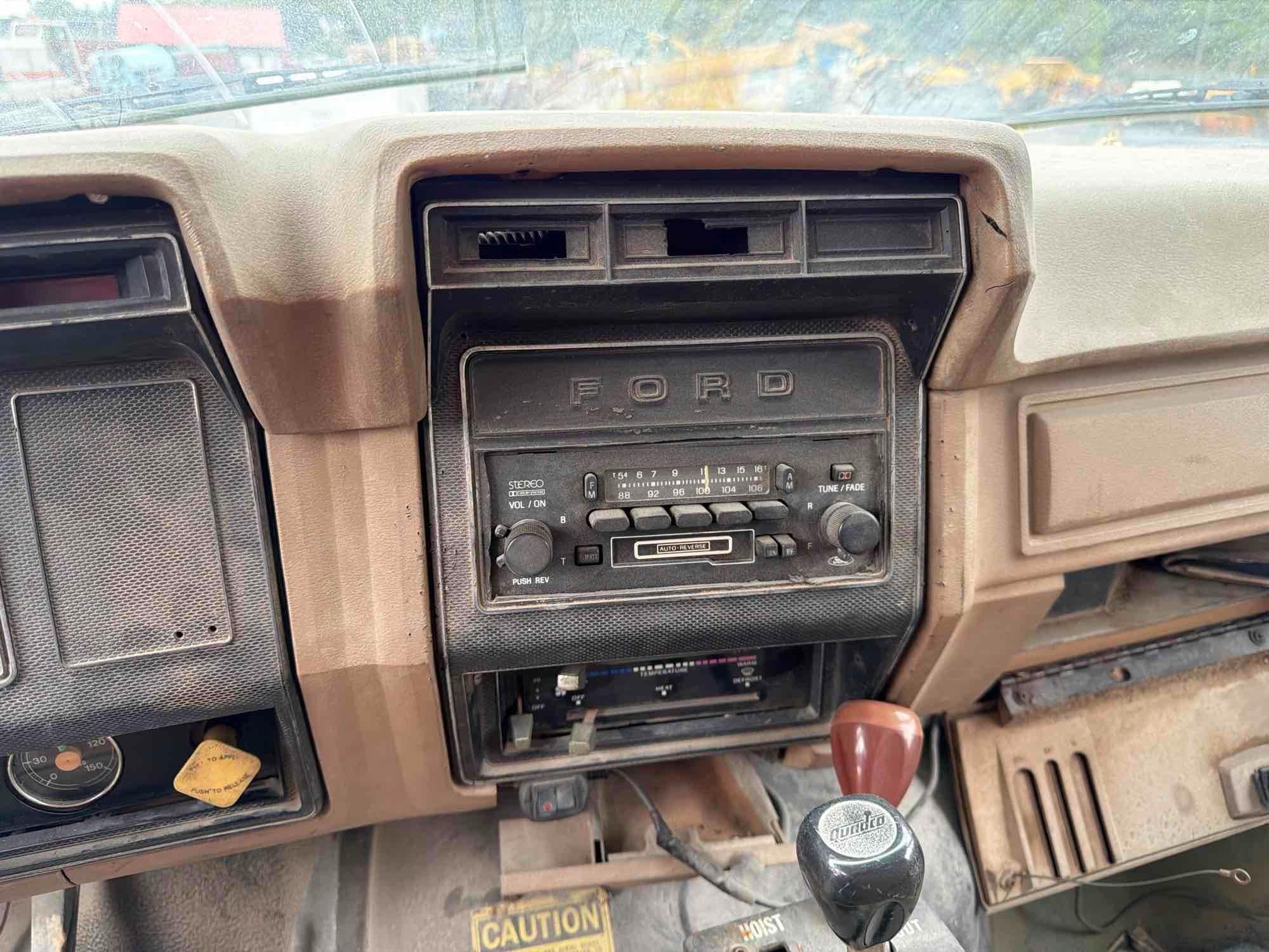 1988 Ford F800